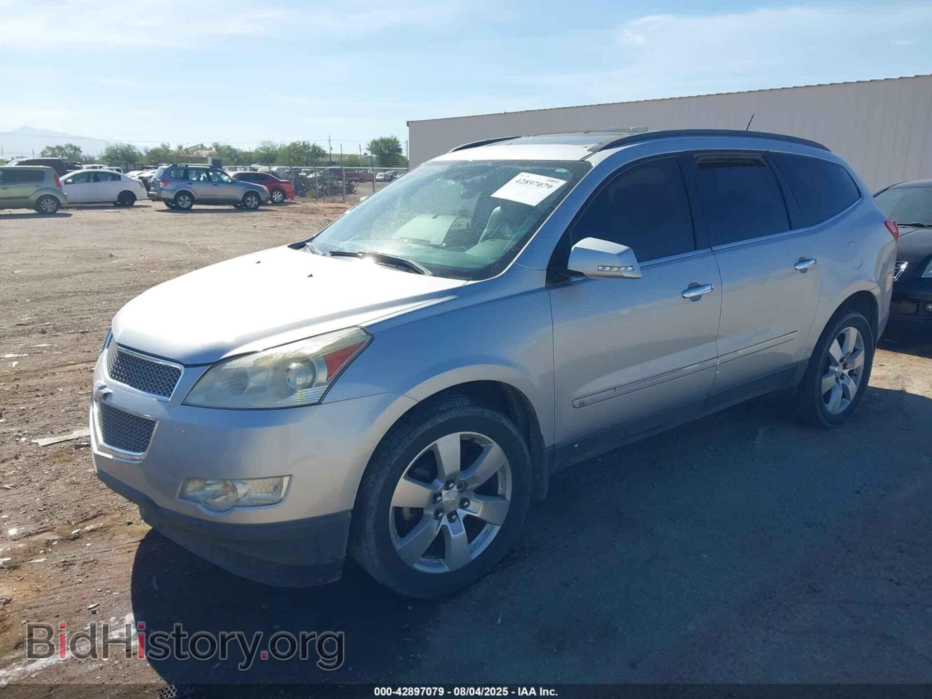 2009 CHEVROLET TRAVERSE - VIN: 1GNER33D99S120352 - Фото 2