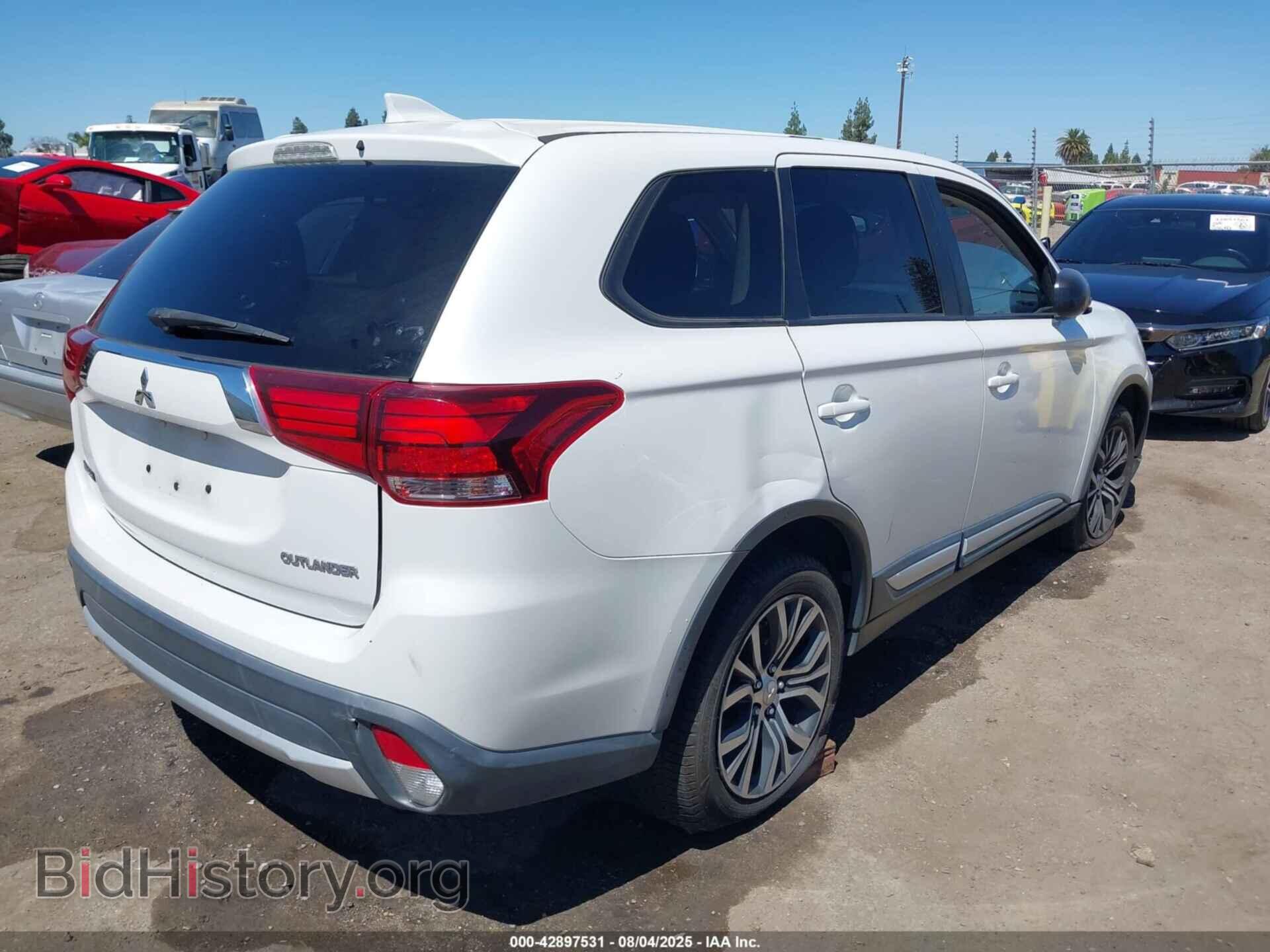 2017 MITSUBISHI OUTLANDER - VIN: JA4AD2A34HZ008827 - Фото 4