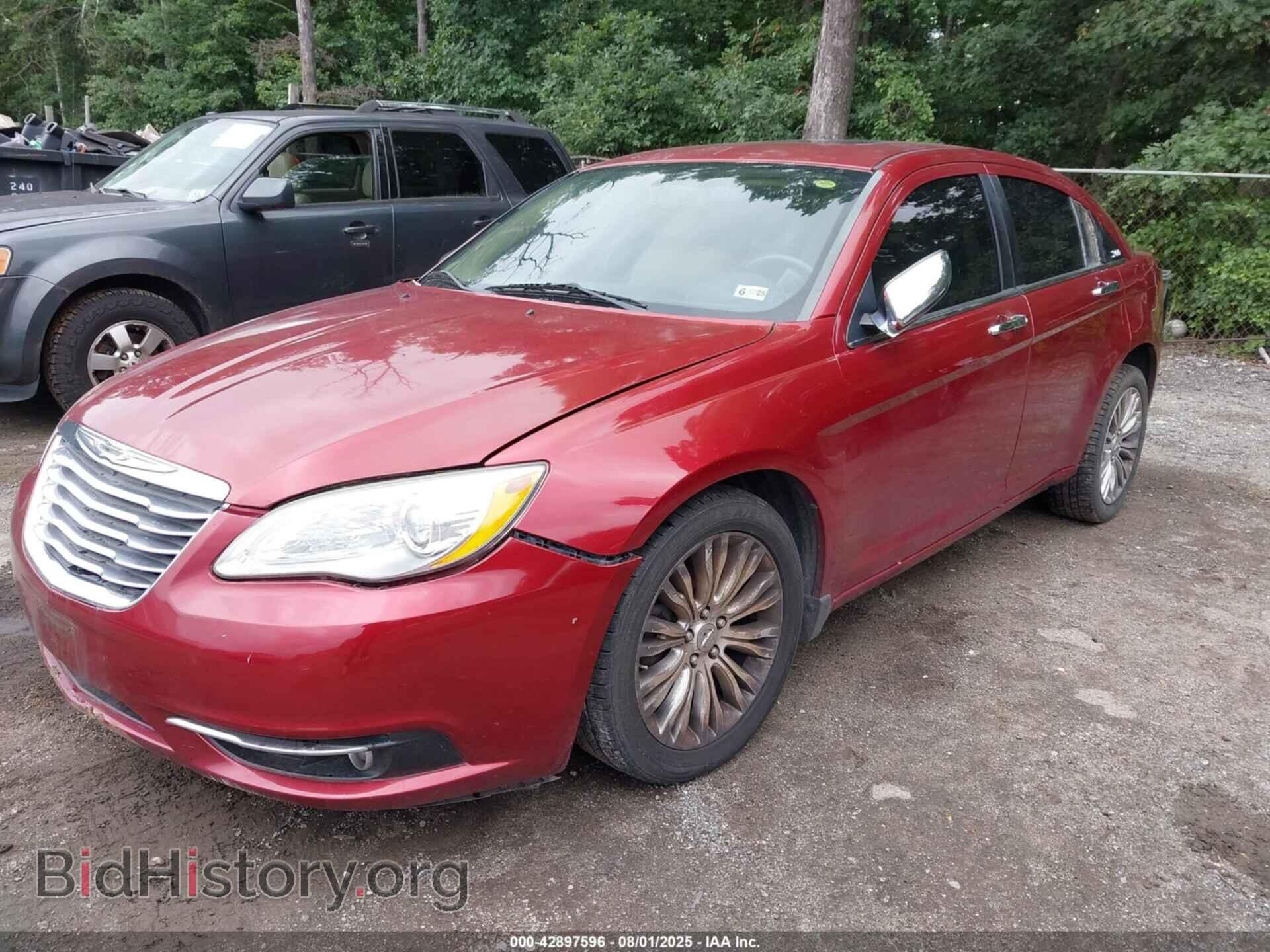 2012 CHRYSLER 200 - VIN: 1C3CCBCGXCN175618 - Фото 2