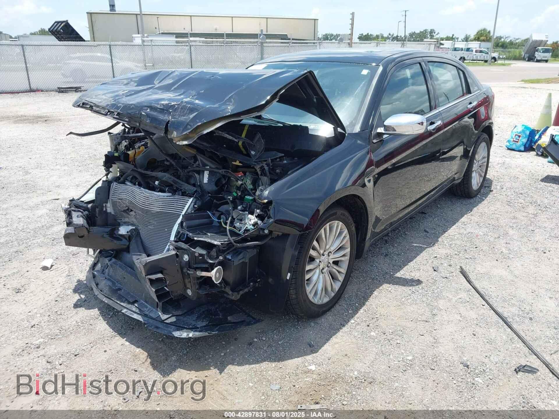 2011 CHRYSLER 200 - VIN: 1C3BC2FG7BN581247 - Фото 2