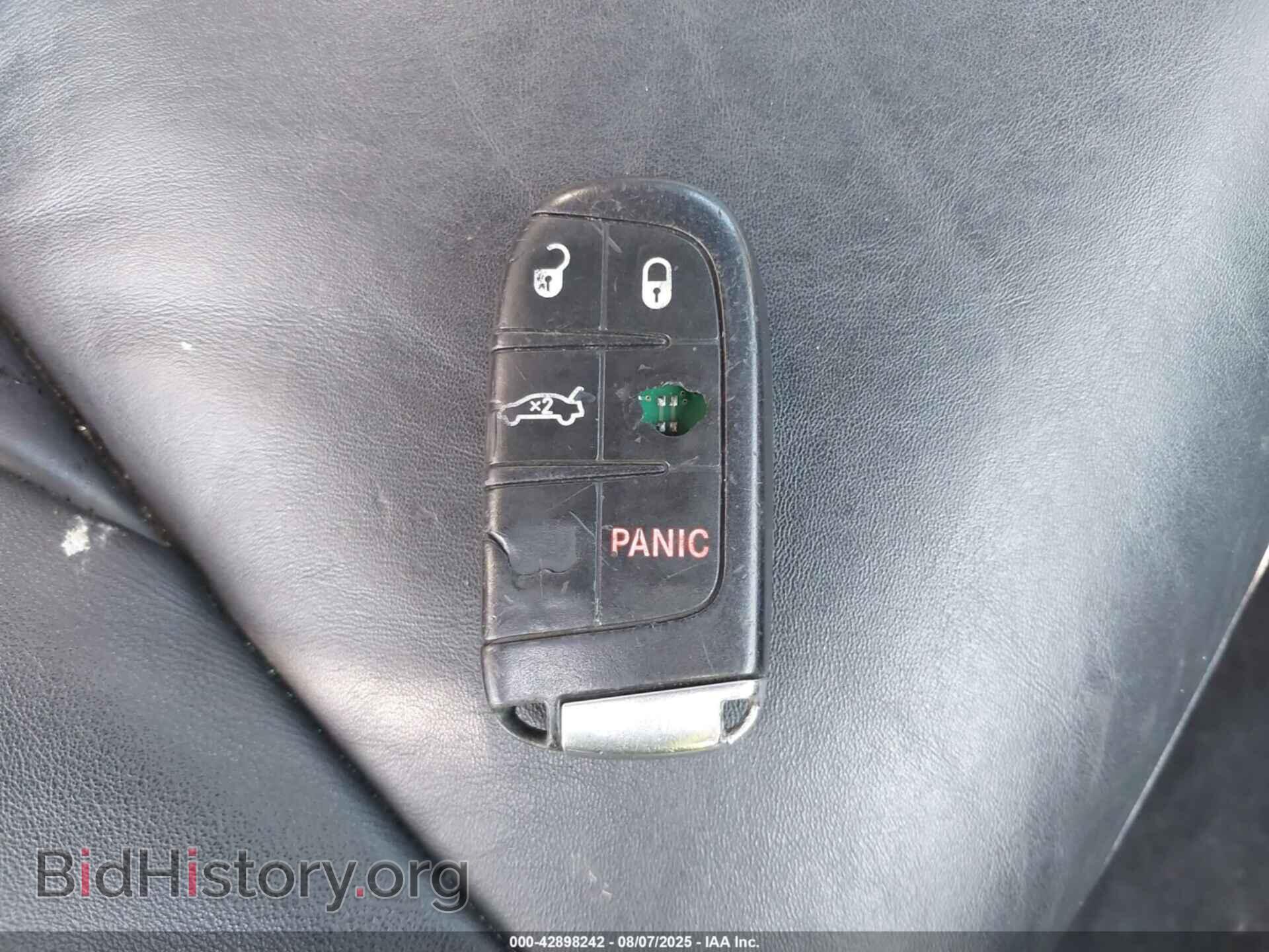 2014 CHRYSLER 300 - VIN: 2C3CCARG0EH358300 - Фото 11