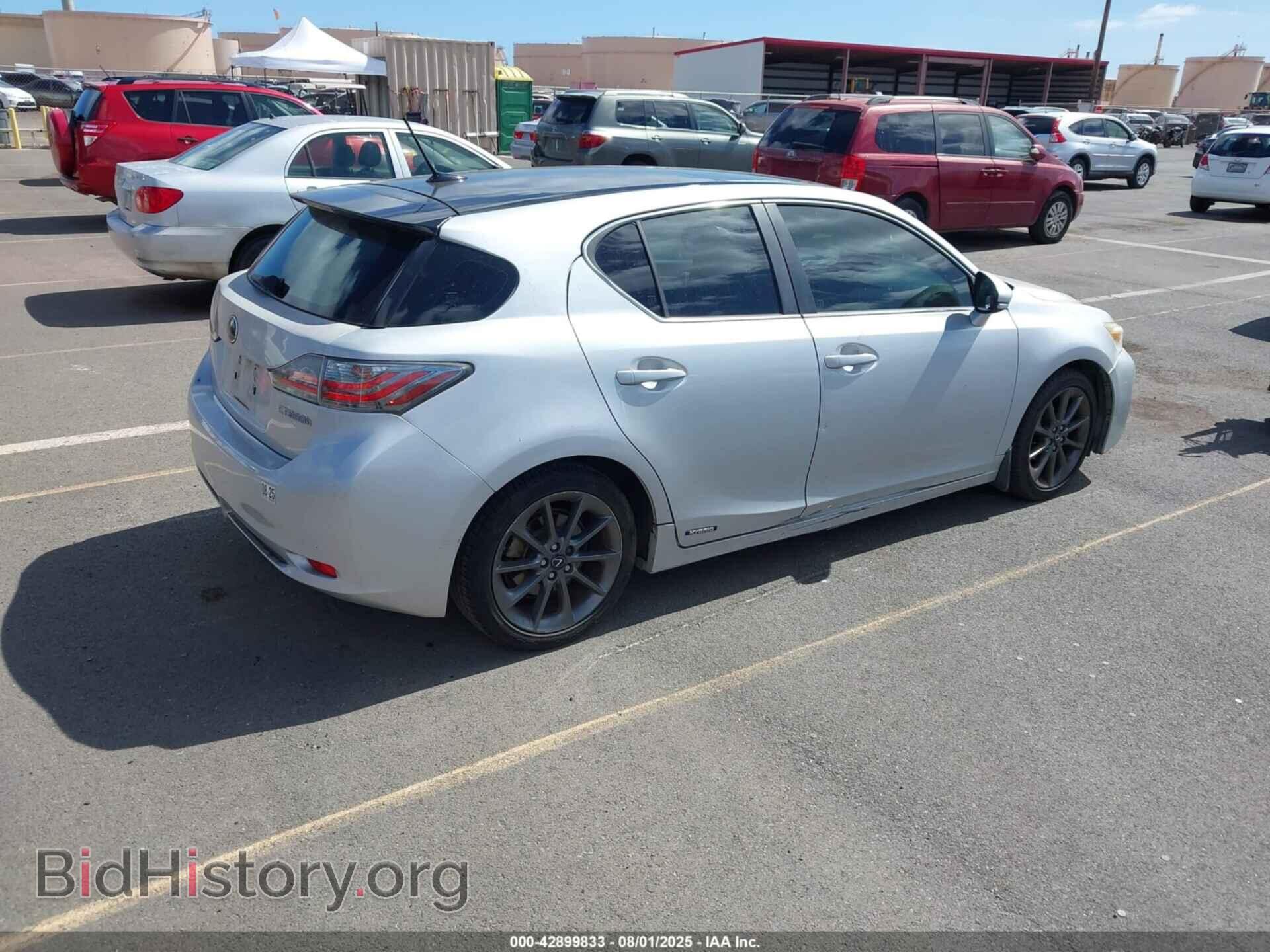 2011 LEXUS CT 200H - VIN: JTHKD5BH8B2026140 - Фото 4