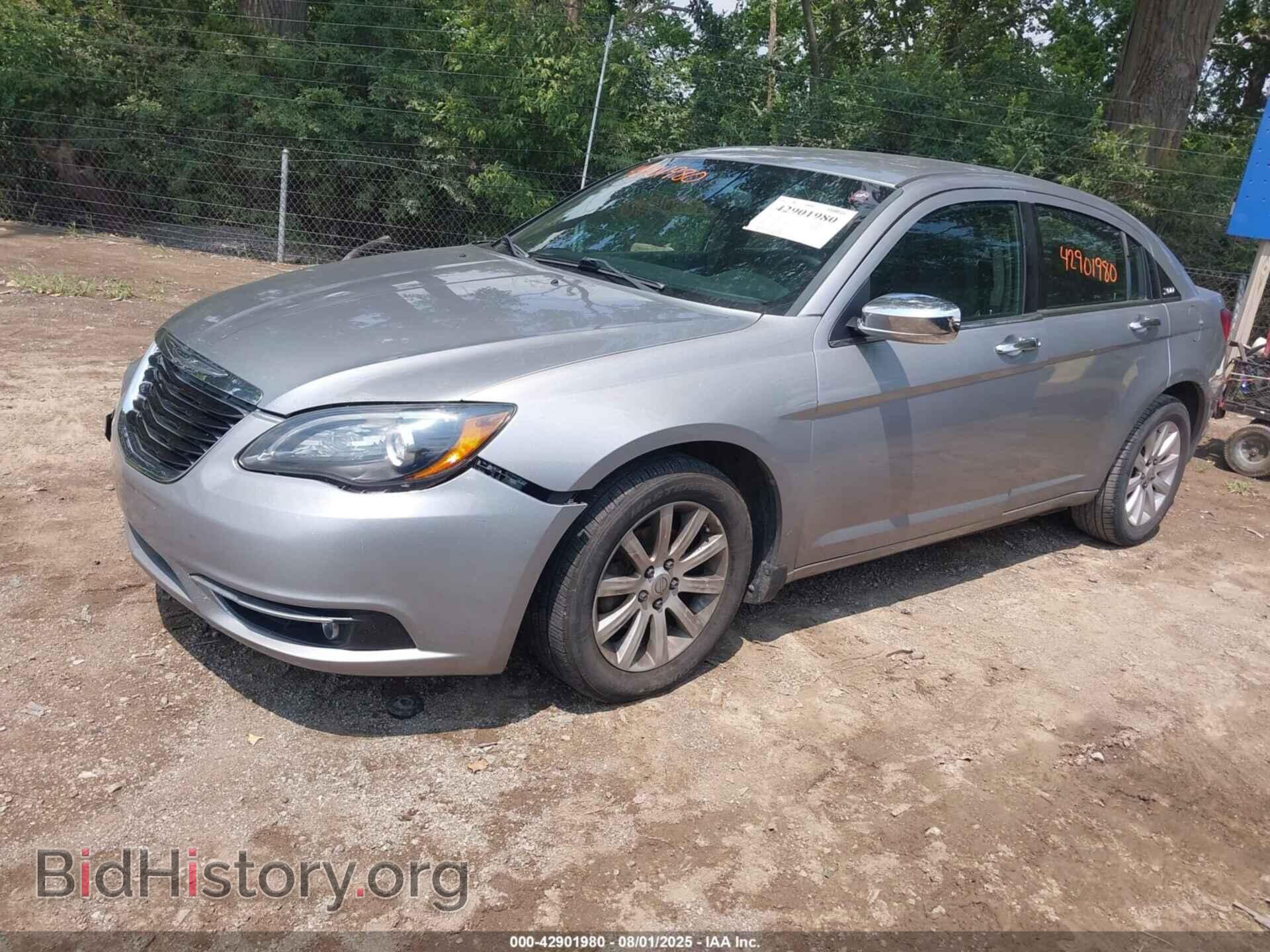 2013 CHRYSLER 200 - VIN: 1C3CCBCG3DN664587 - Фото 2