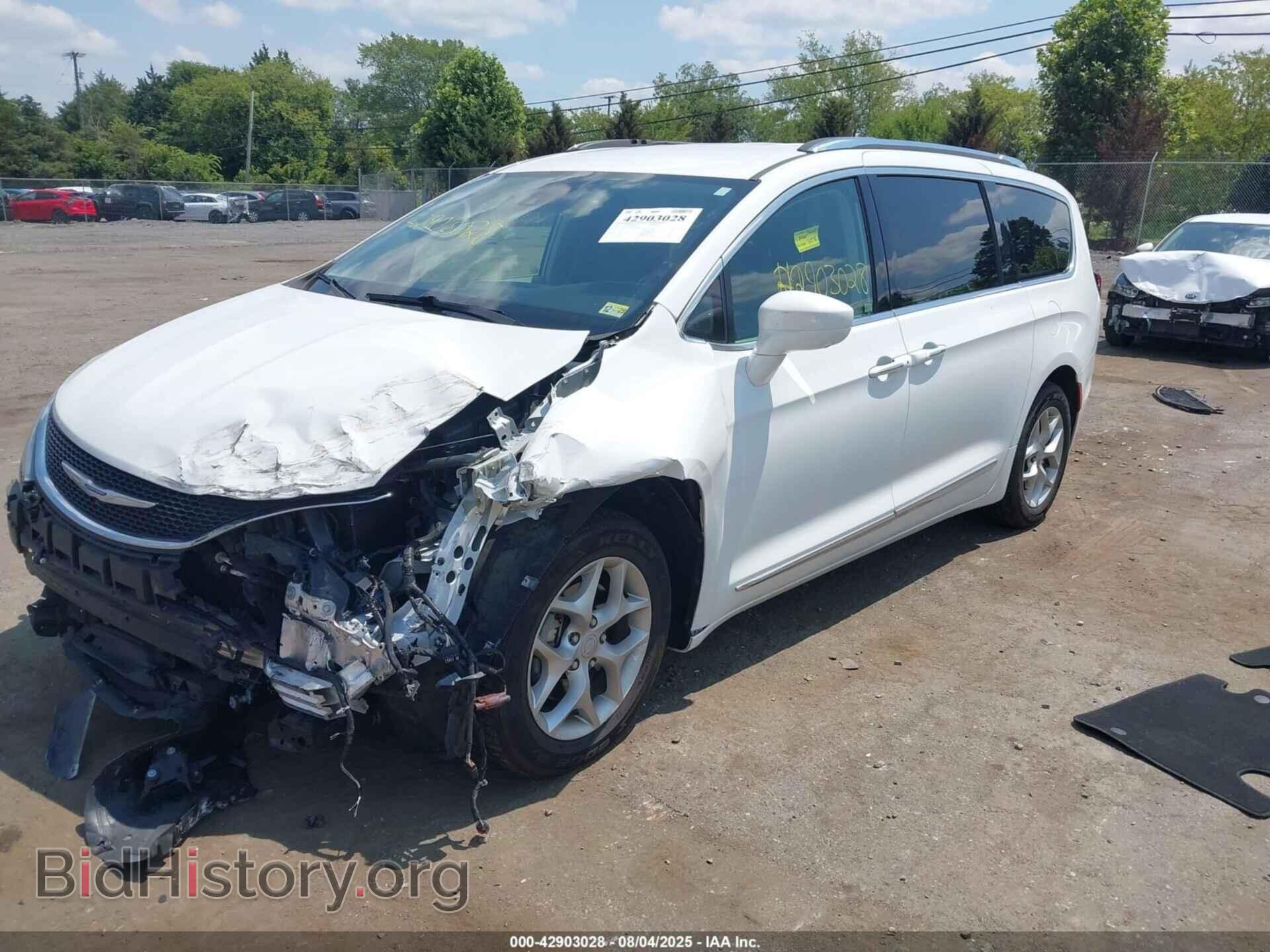 2019 CHRYSLER PACIFICA - VIN: 2C4RC1EG2KR576496 - Фото 2