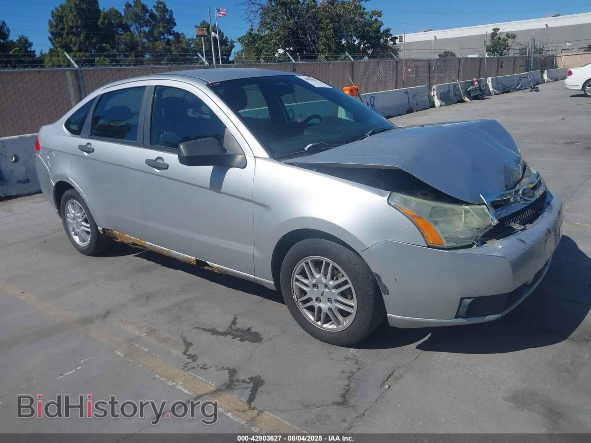 Photo 1FAHP3FN6BW204777 - FORD FOCUS 2011