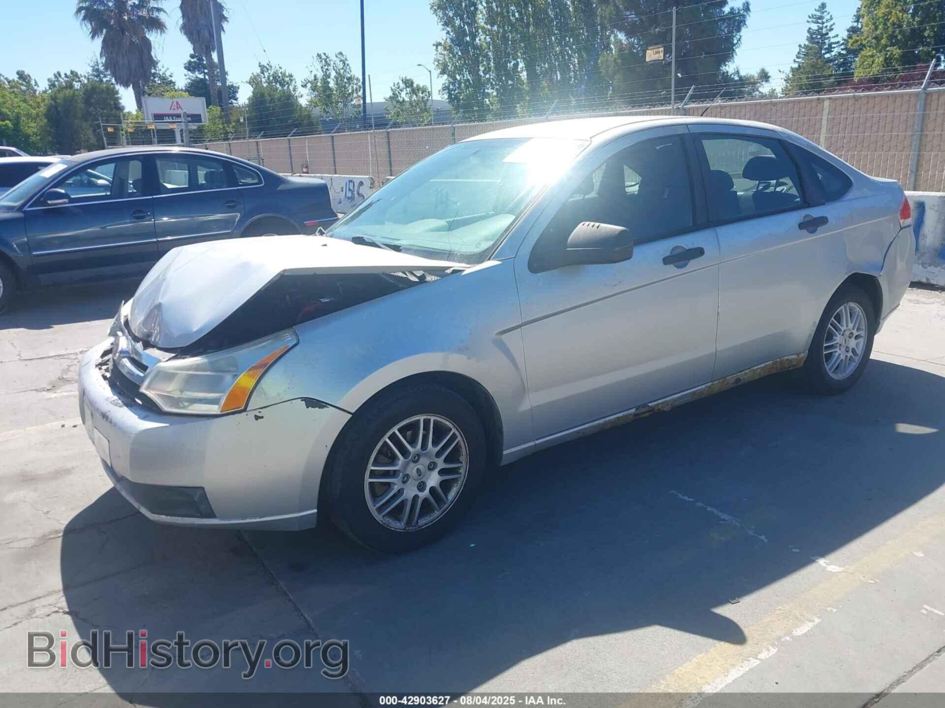 2011 FORD FOCUS - VIN: 1FAHP3FN6BW204777 - Фото 2