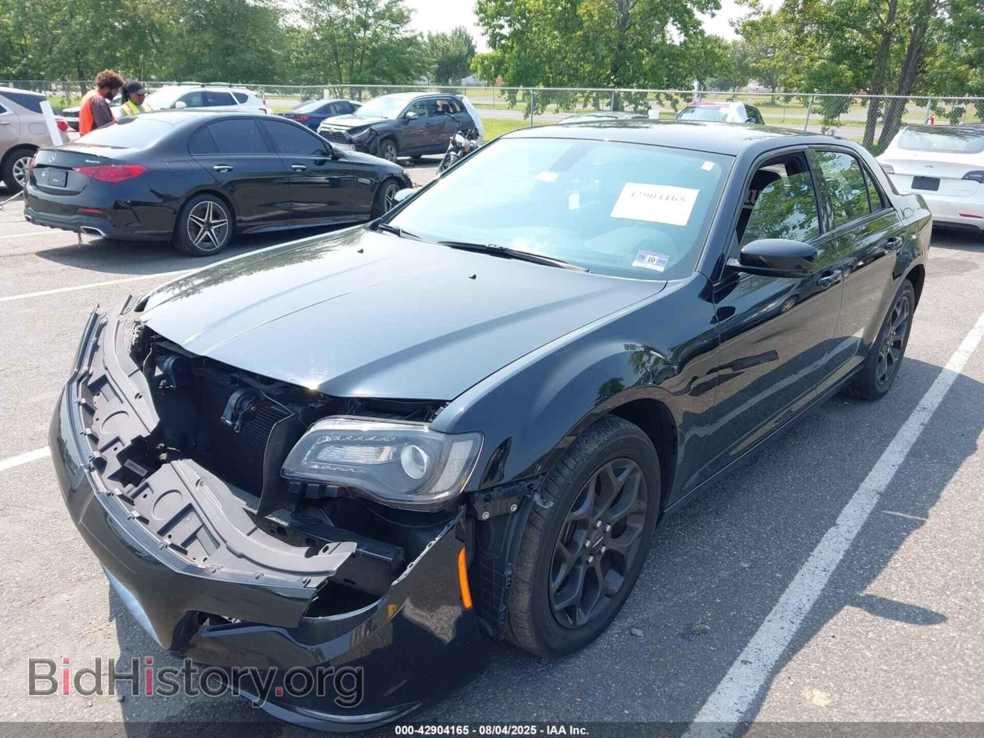 2019 CHRYSLER 300 - VIN: 2C3CCARG5KH700982 - Фото 2