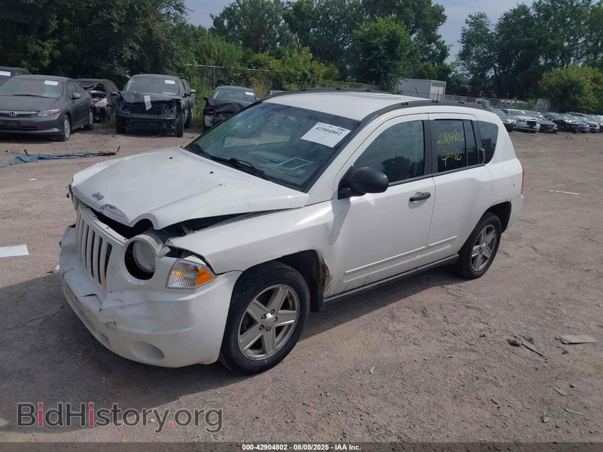 2008 JEEP COMPASS - VIN: 1J8FT47W08D727591 - Фото 2