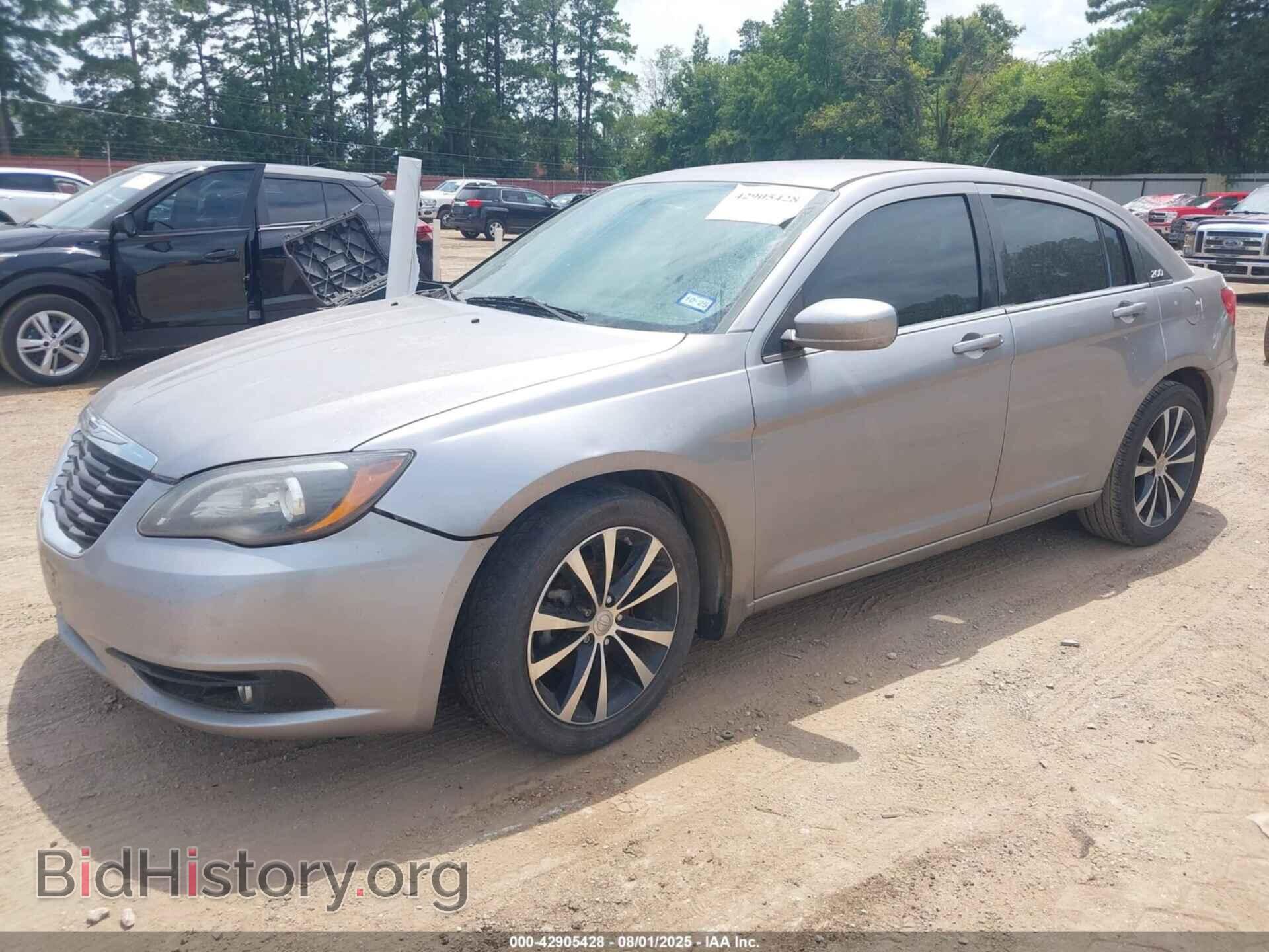 2014 CHRYSLER 200 - VIN: 1C3CCBBGXEN178426 - Фото 2