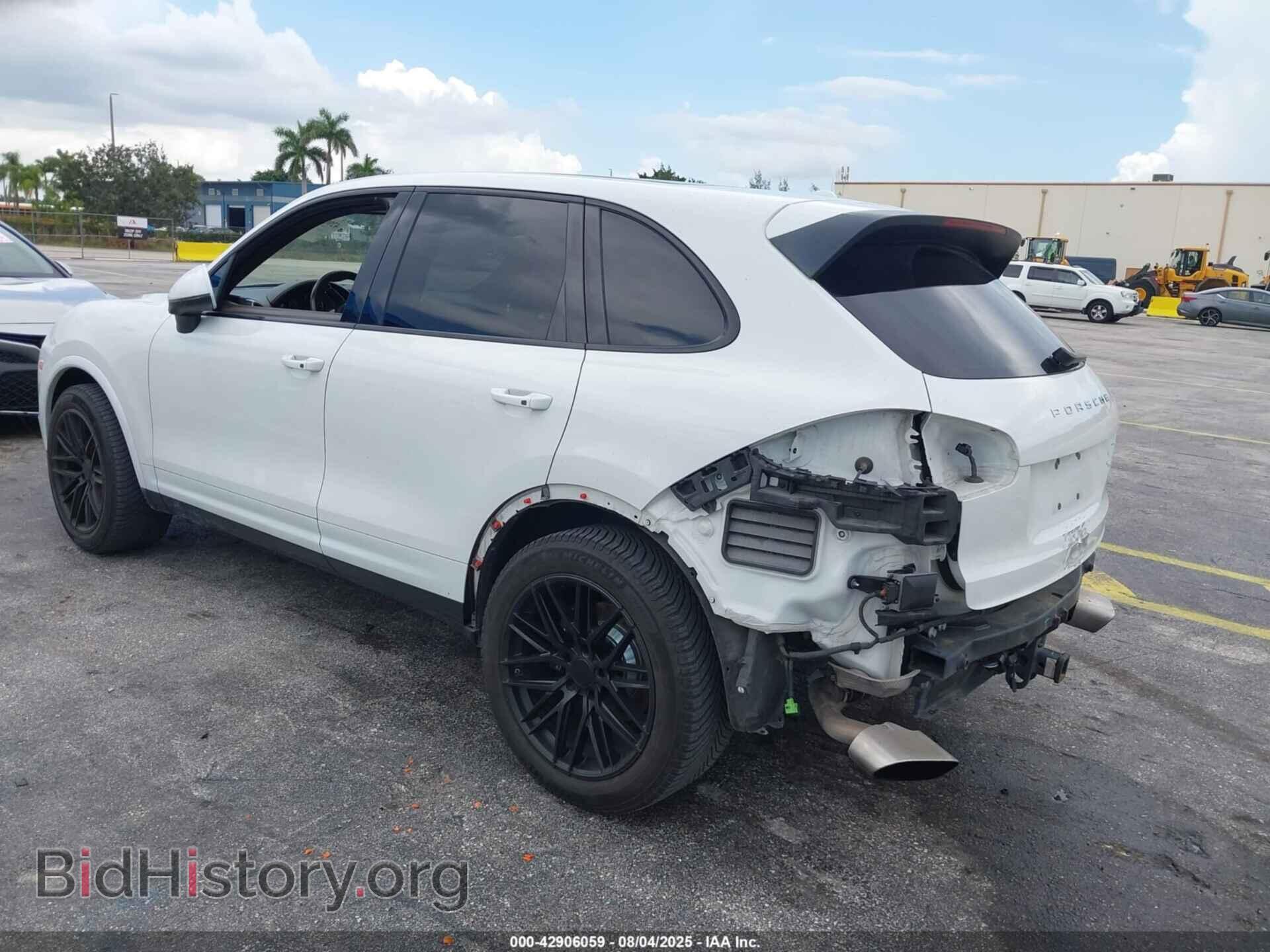 2017 PORSCHE CAYENNE - VIN: WP1AA2A29HKA83911 - Фото 3