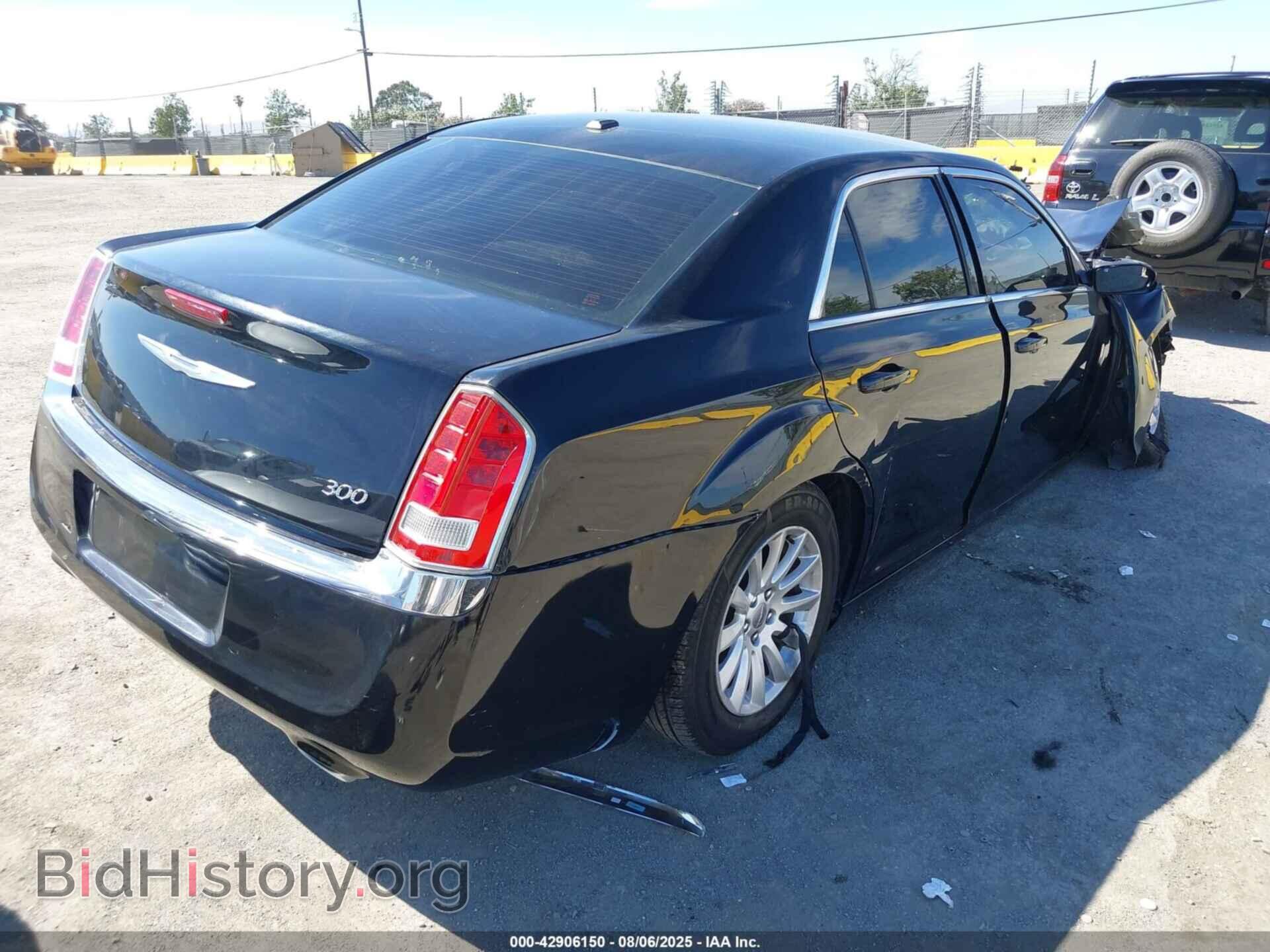 2014 CHRYSLER 300 - VIN: 2C3CCAAG4EH327014 - Фото 4