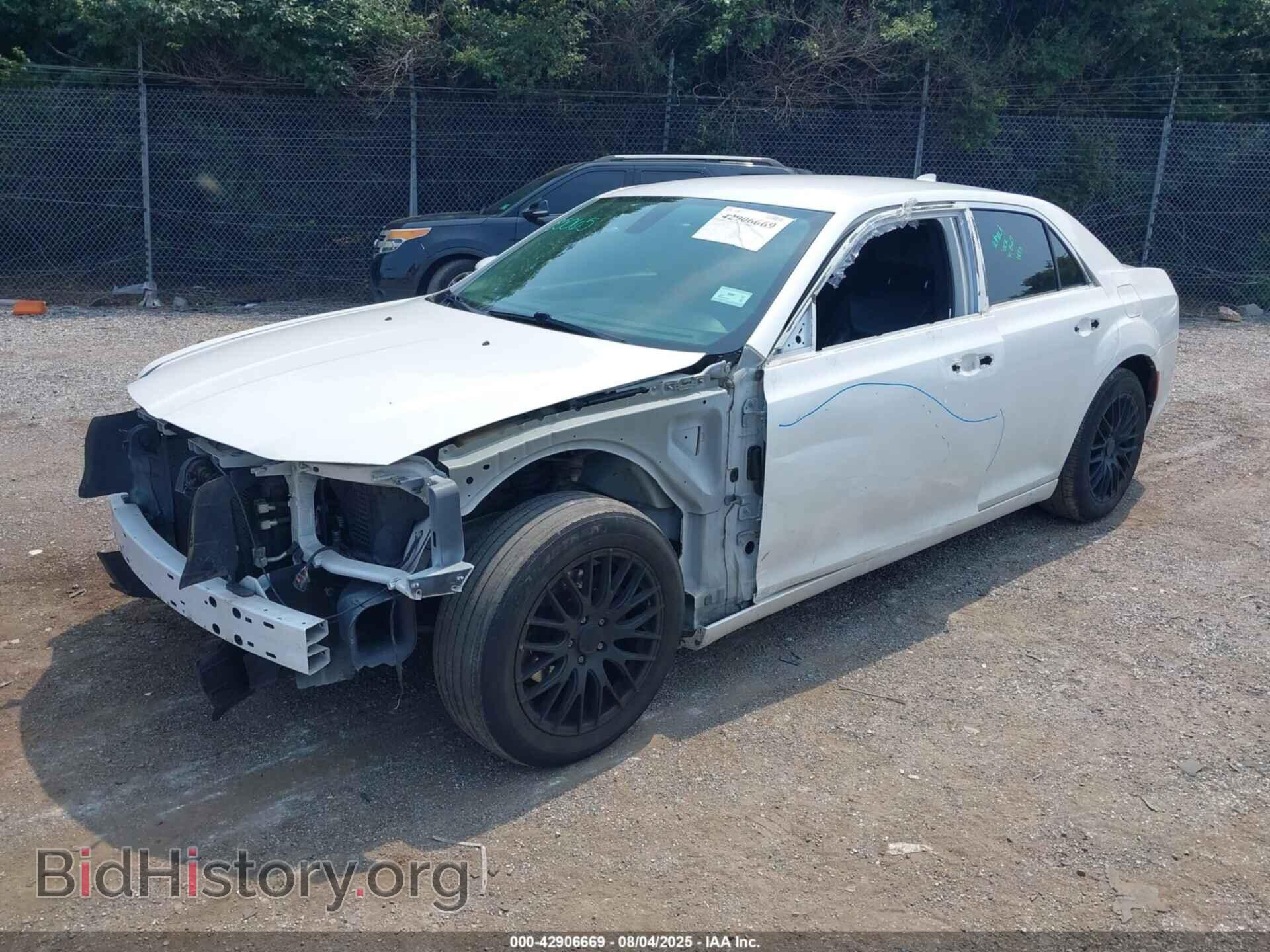2015 CHRYSLER 300 - VIN: 2C3CCAAG8FH815559 - Фото 2