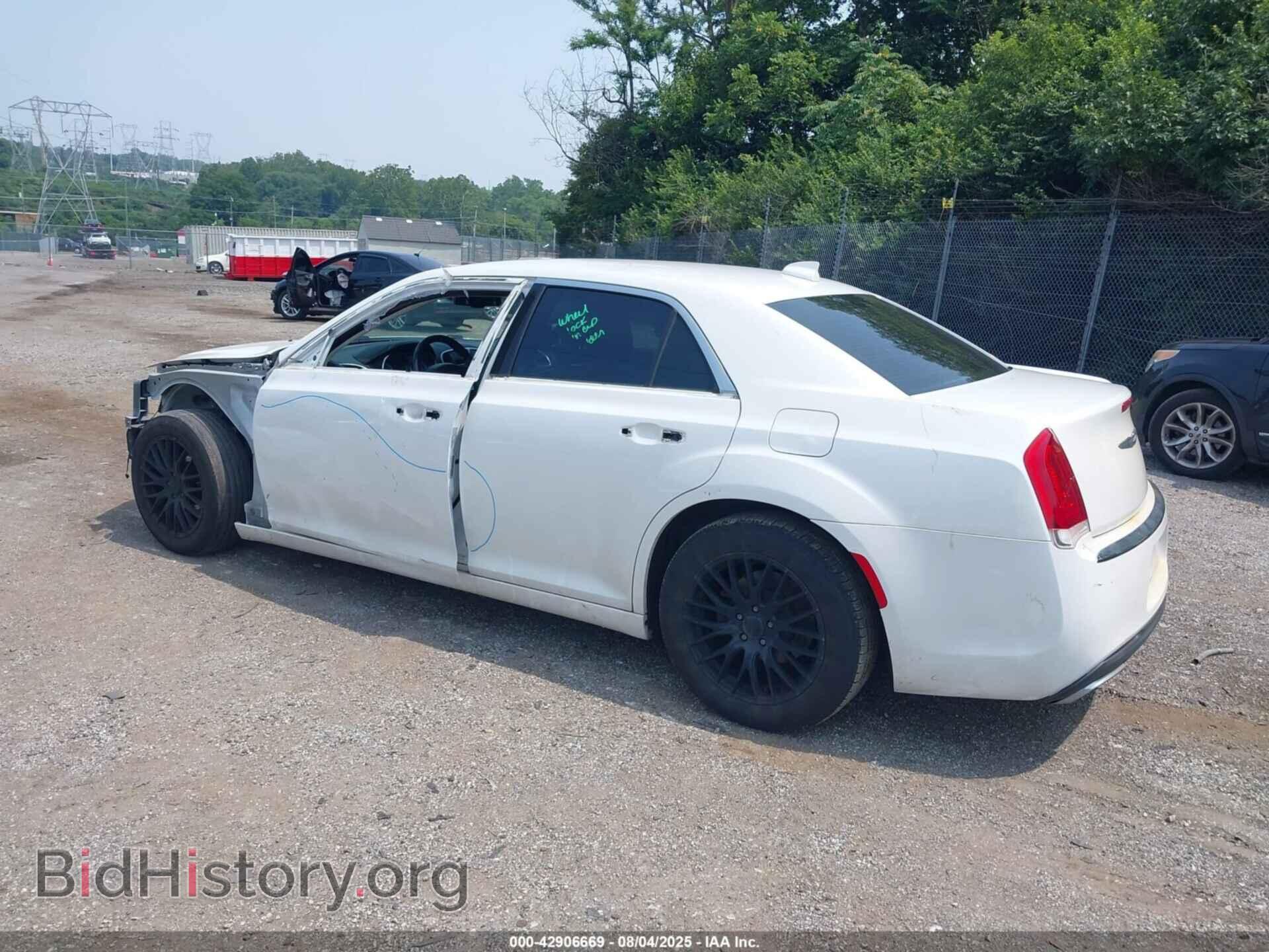 2015 CHRYSLER 300 - VIN: 2C3CCAAG8FH815559 - Фото 3