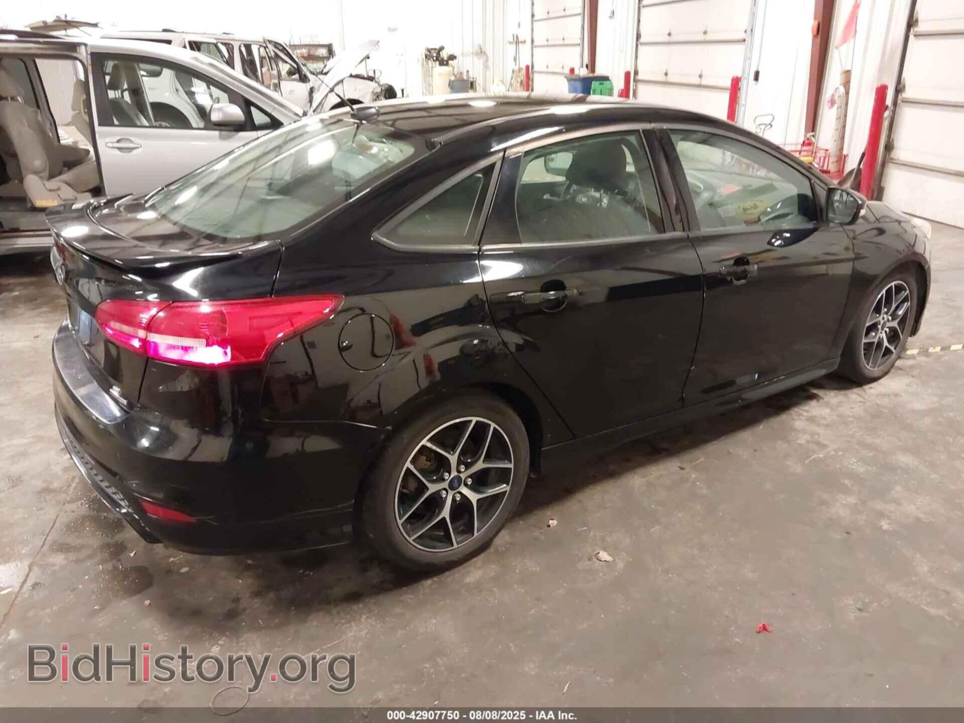 2016 FORD FOCUS - VIN: 1FADP3F2XGL262601 - Фото 4