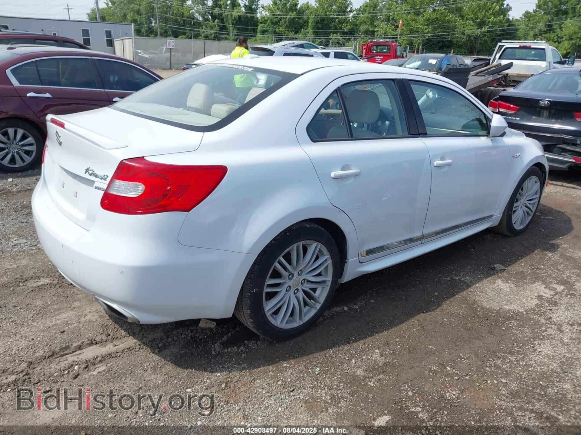 2011 SUZUKI KIZASHI - VIN: JS2RF9A85B6110482 - Photo 4