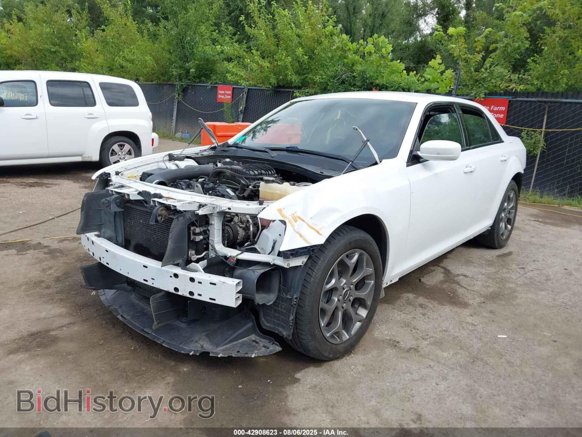 2015 CHRYSLER 300 - VIN: 2C3CCAGG2FH883086 - Фото 2
