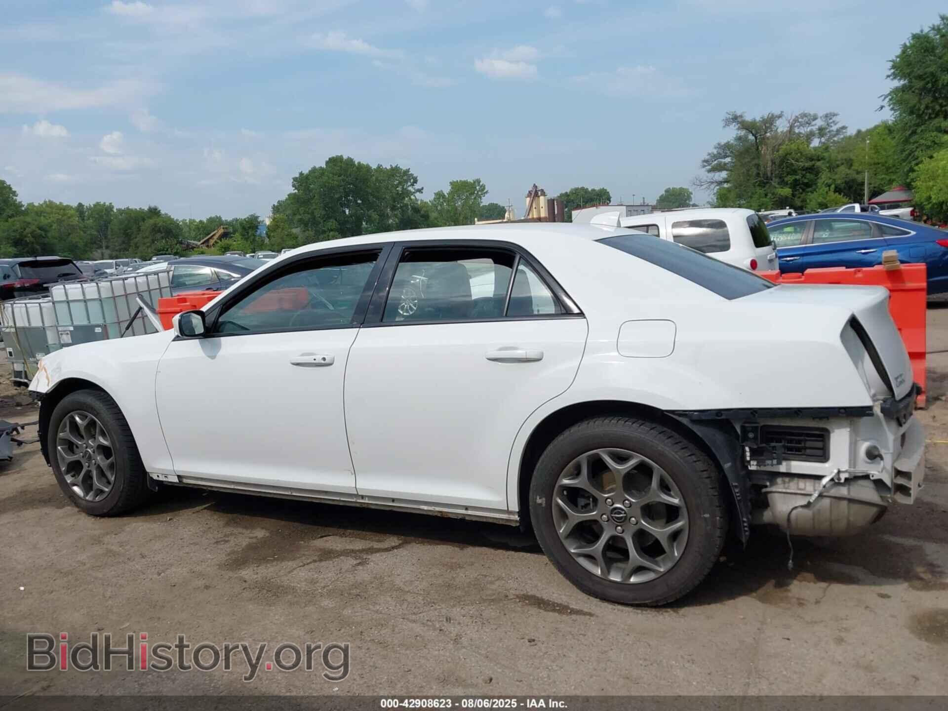 2015 CHRYSLER 300 - VIN: 2C3CCAGG2FH883086 - Фото 13
