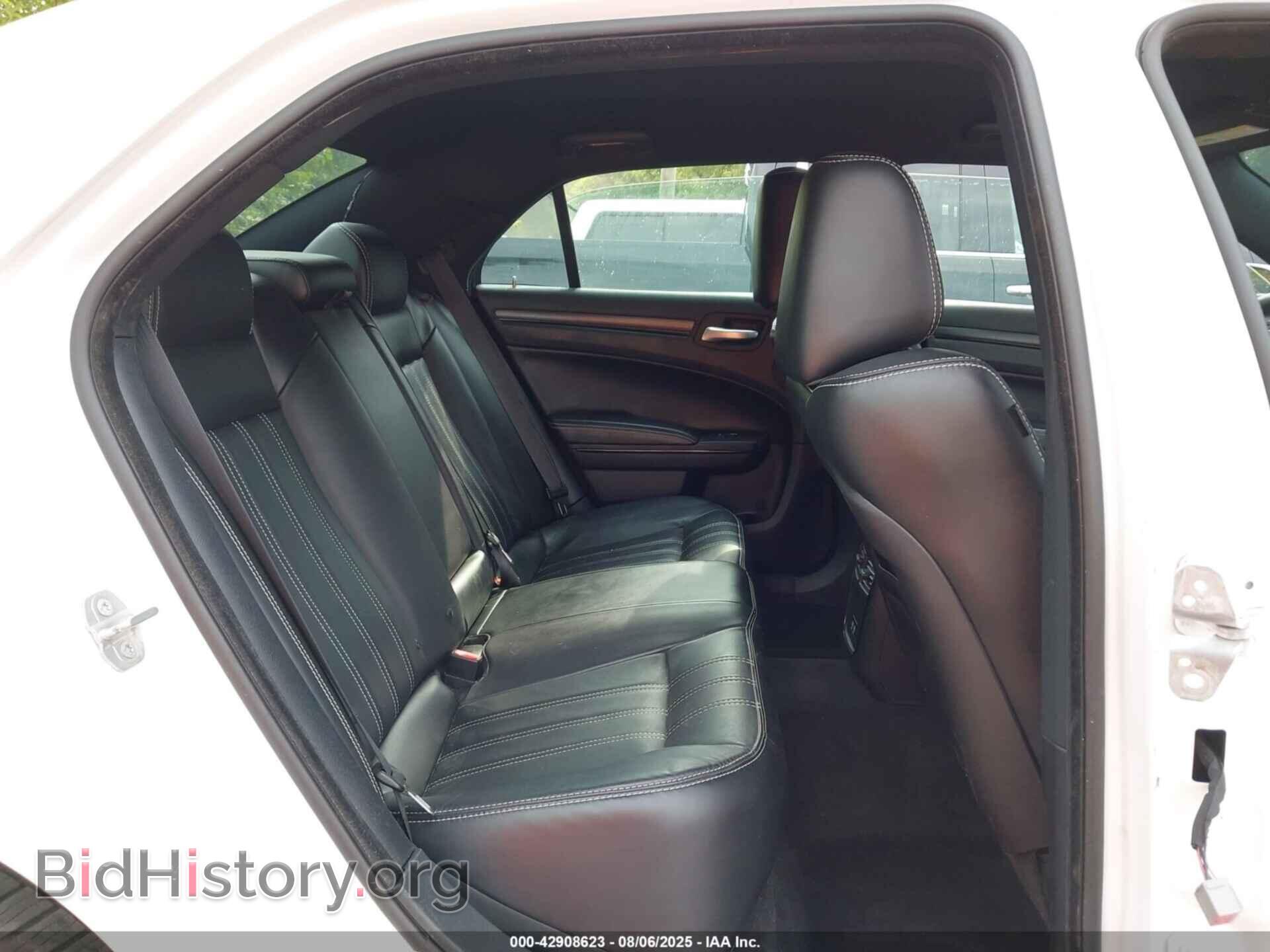 2015 CHRYSLER 300 - VIN: 2C3CCAGG2FH883086 - Фото 8