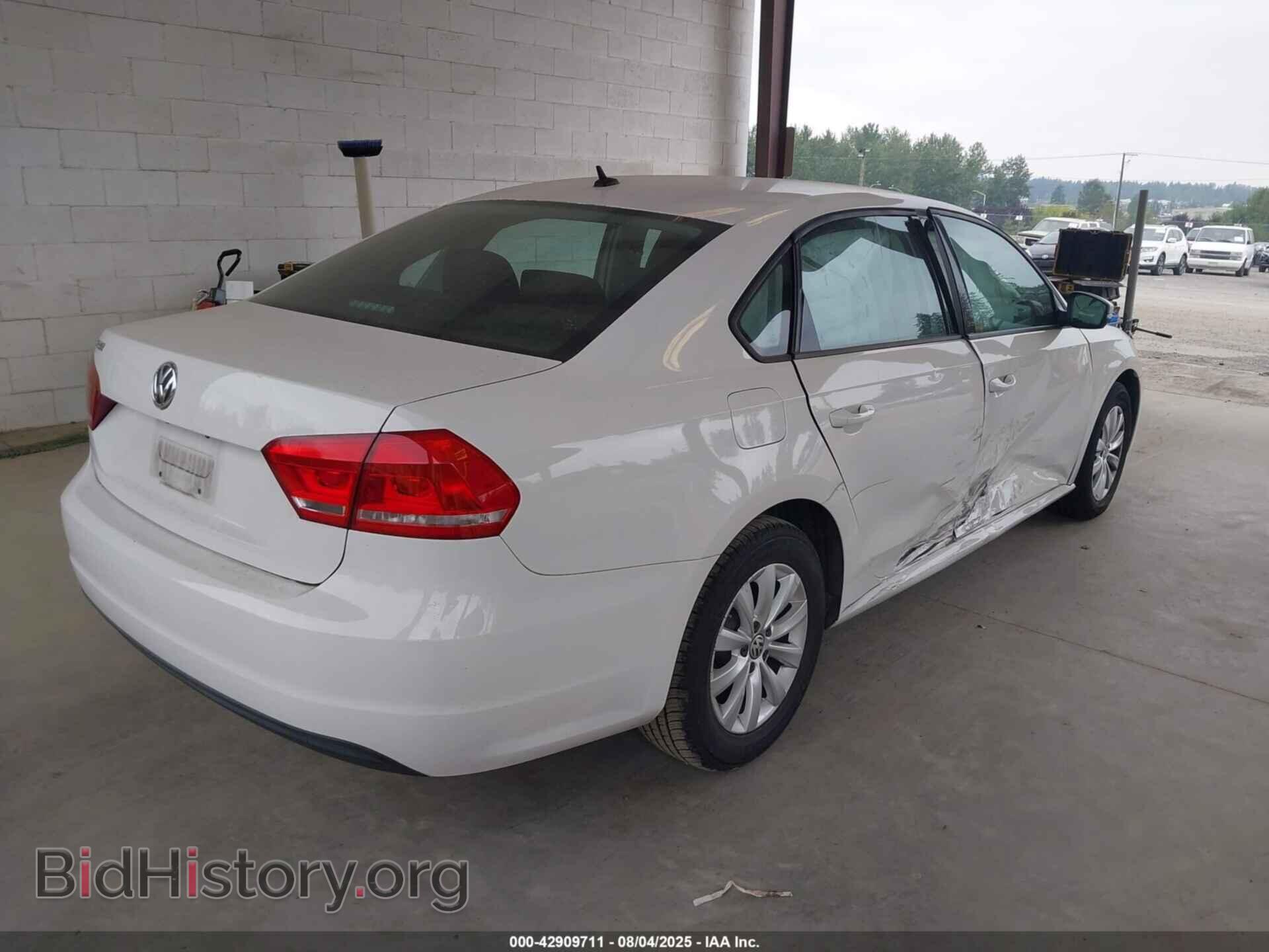 2013 VOLKSWAGEN PASSAT - VIN: 1VWAP7A37DC081694 - Фото 4