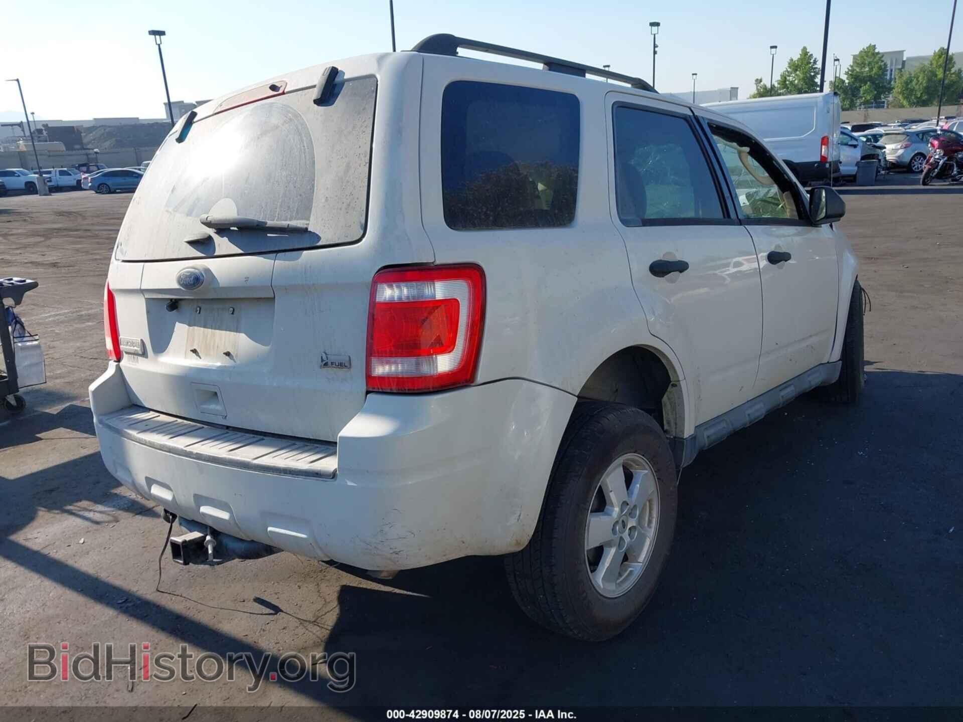 2011 FORD ESCAPE - VIN: 1FMCU0DG8BKA90543 - Фото 4