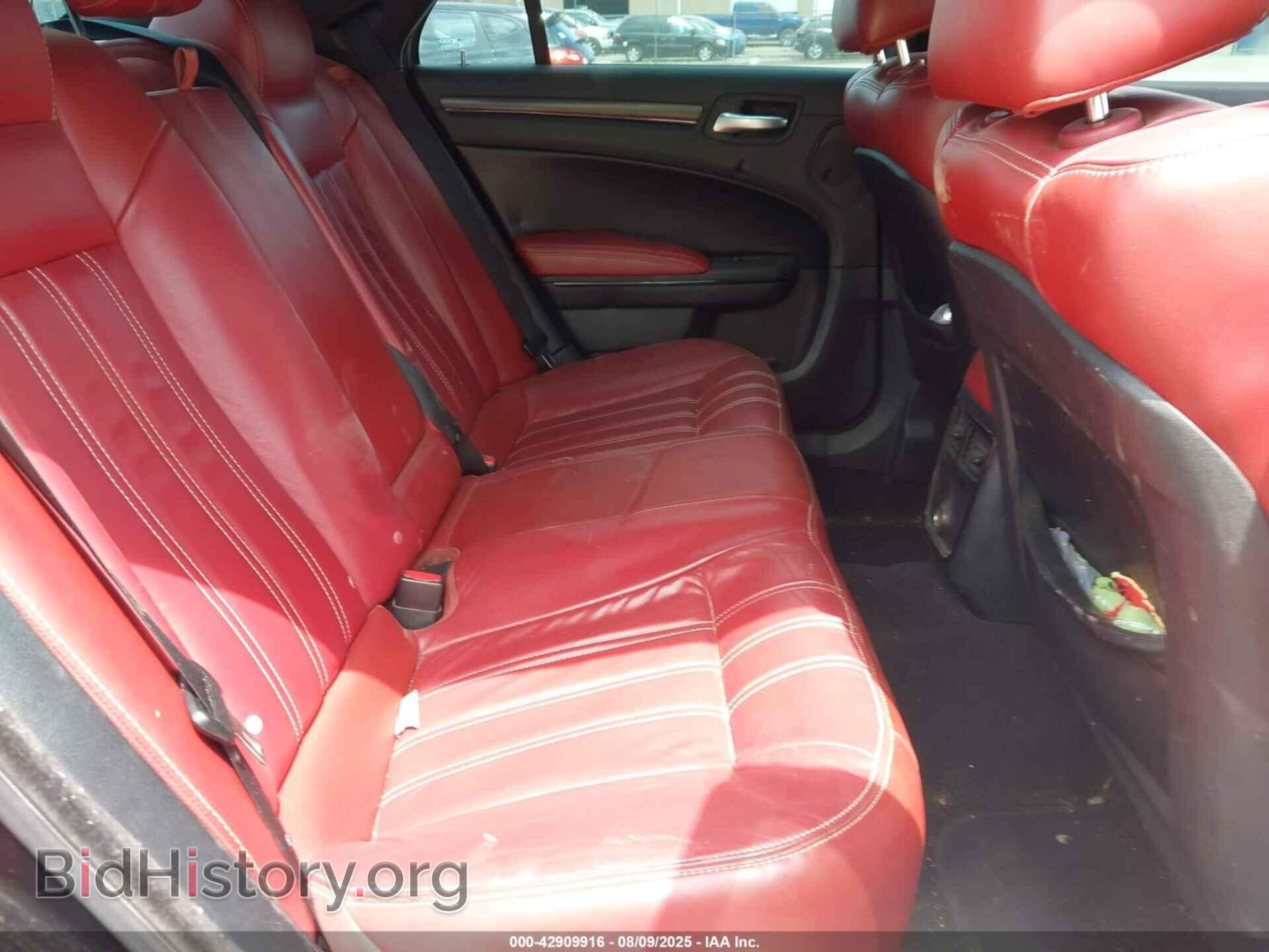 2014 CHRYSLER 300 - VIN: 2C3CCAGG5EH166809 - Photo 8
