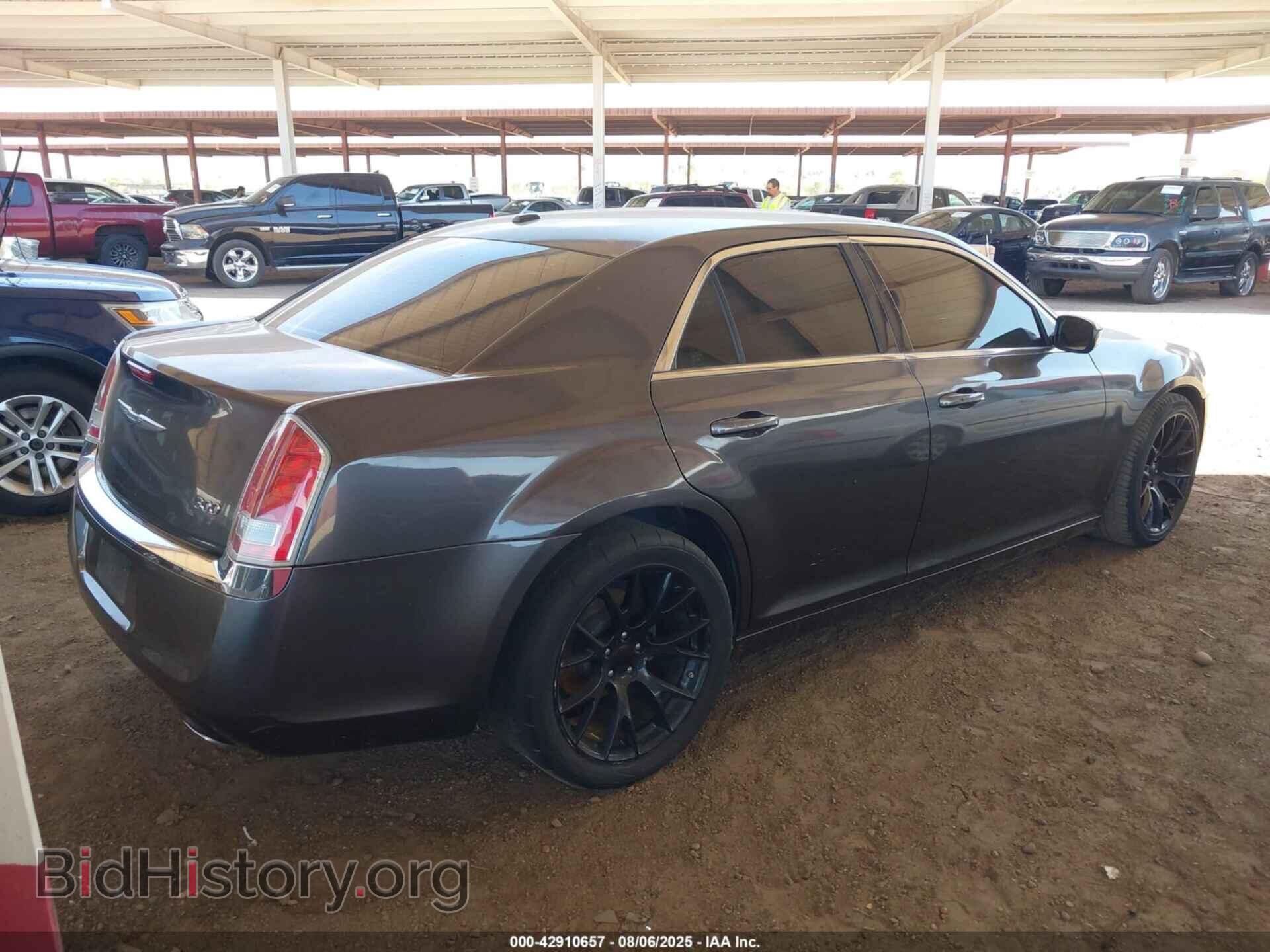 2013 CHRYSLER 300 - VIN: 2C3CCAAGXDH593541 - Фото 4