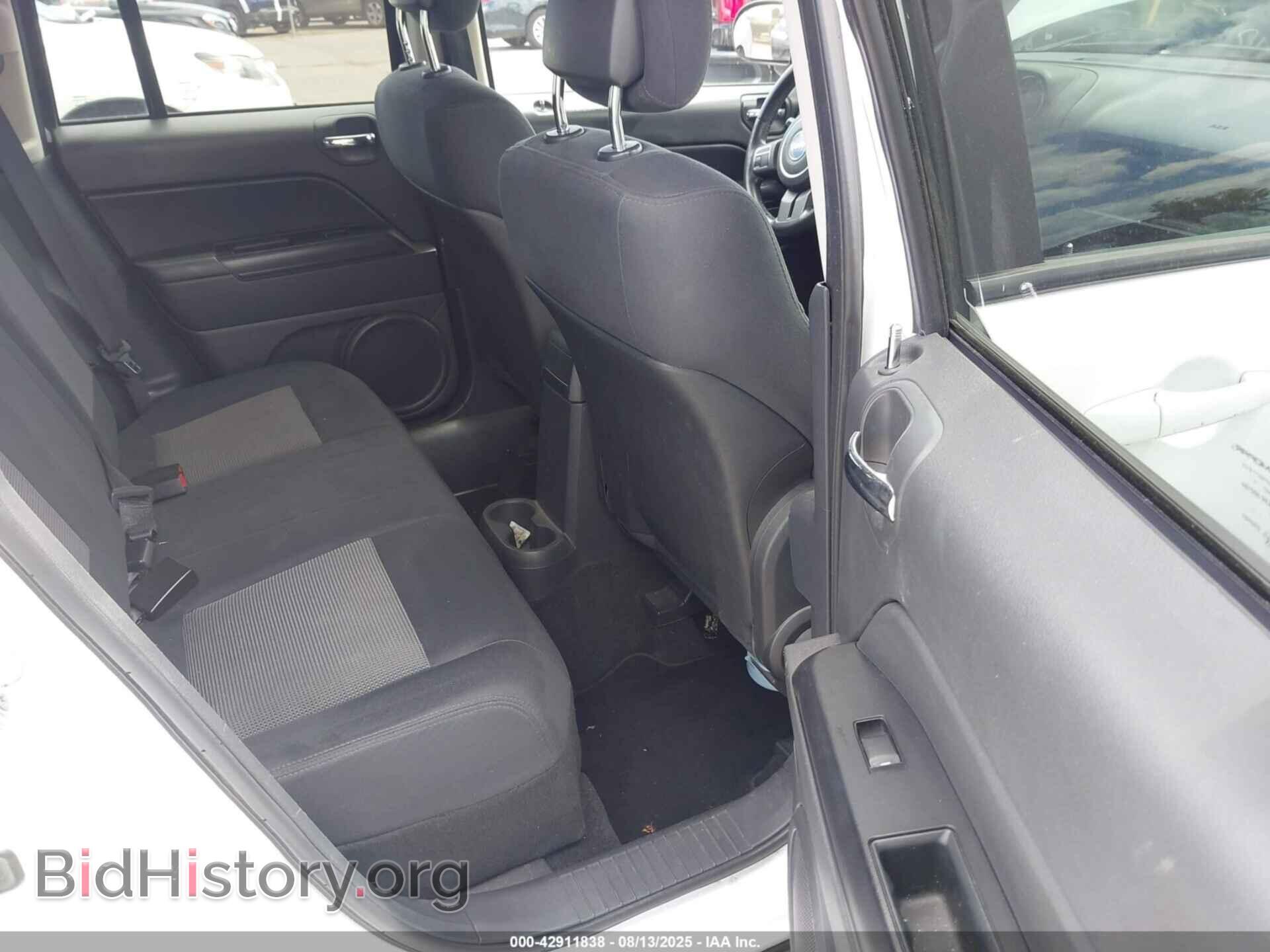 2011 JEEP COMPASS - VIN: 1J4NT1FA6BD287921 - Photo 8