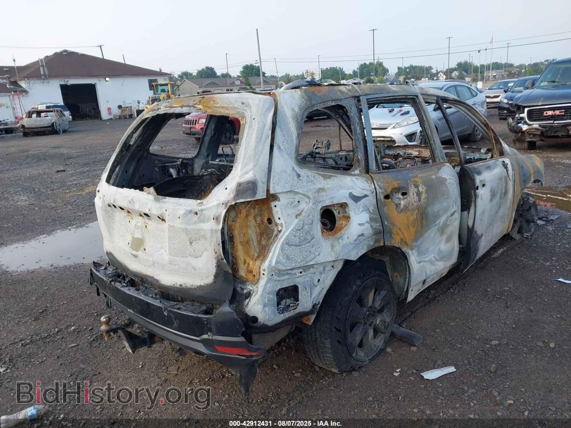 2017 SUBARU FORESTER - VIN: JF2SJAEC2HH528944 - Фото 4