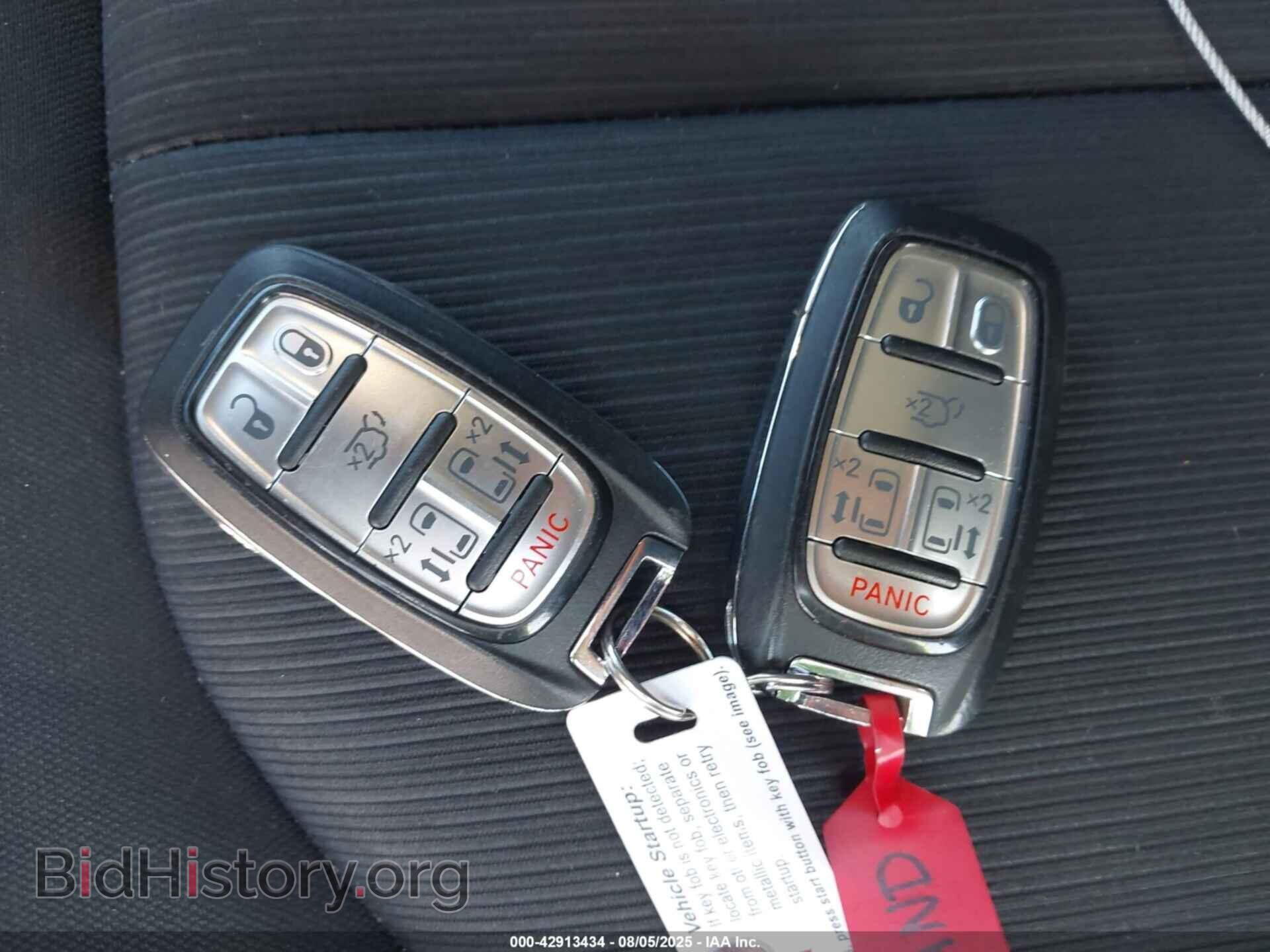2017 CHRYSLER PACIFICA - VIN: 2C4RC1DG8HR611424 - Фото 11