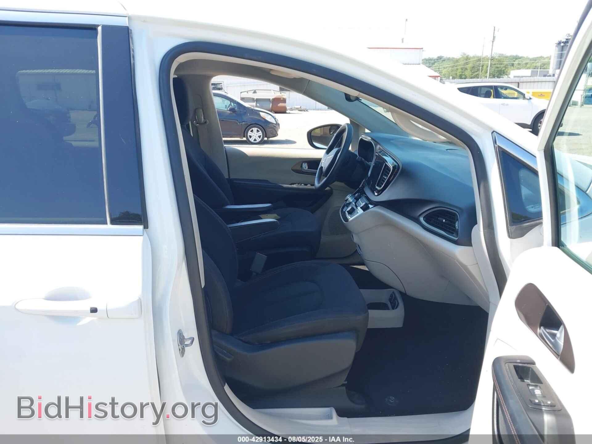 2017 CHRYSLER PACIFICA - VIN: 2C4RC1DG8HR611424 - Фото 5