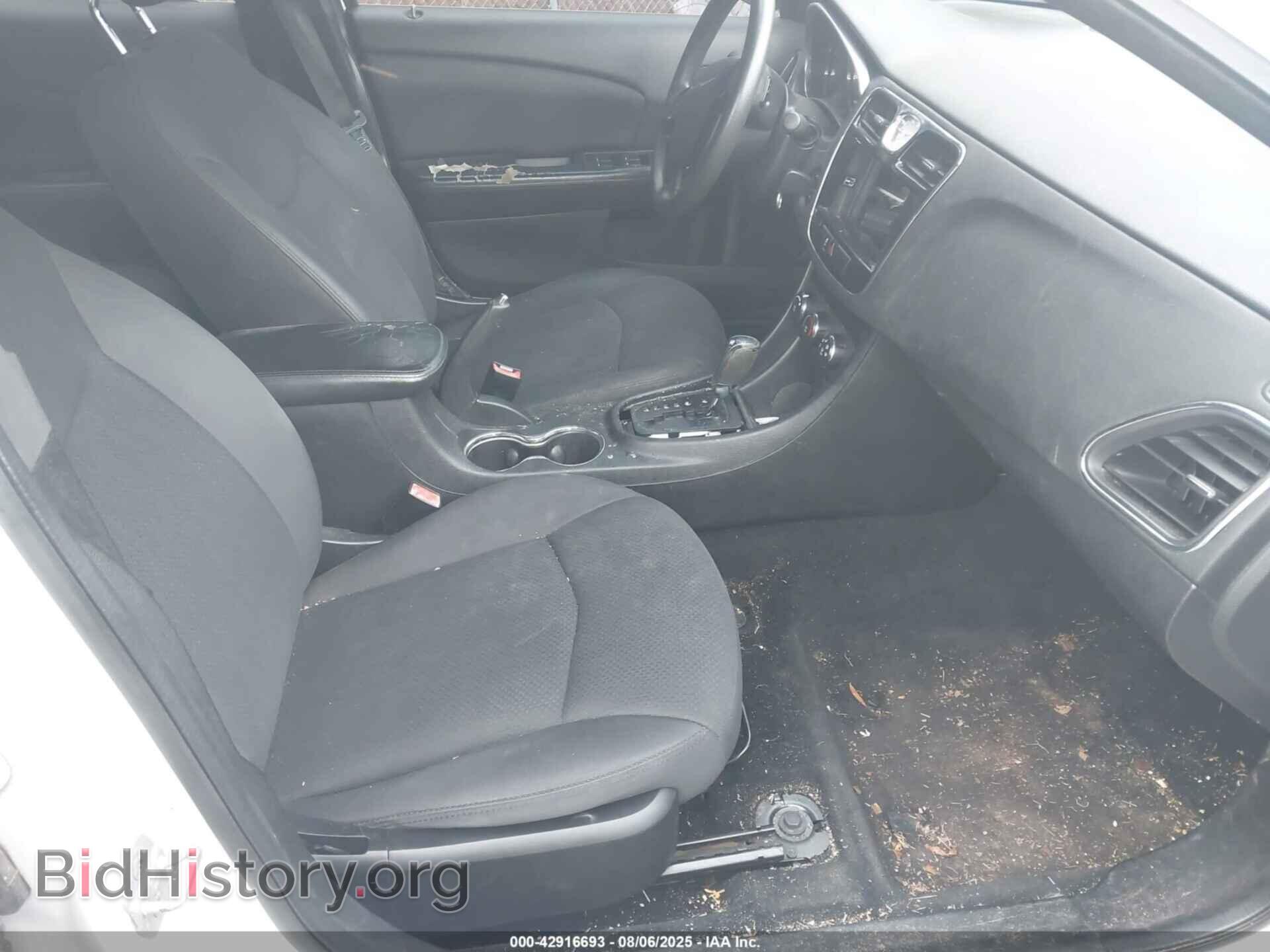 2013 CHRYSLER 200 - VIN: 1C3CCBAB2DN640675 - Фото 5