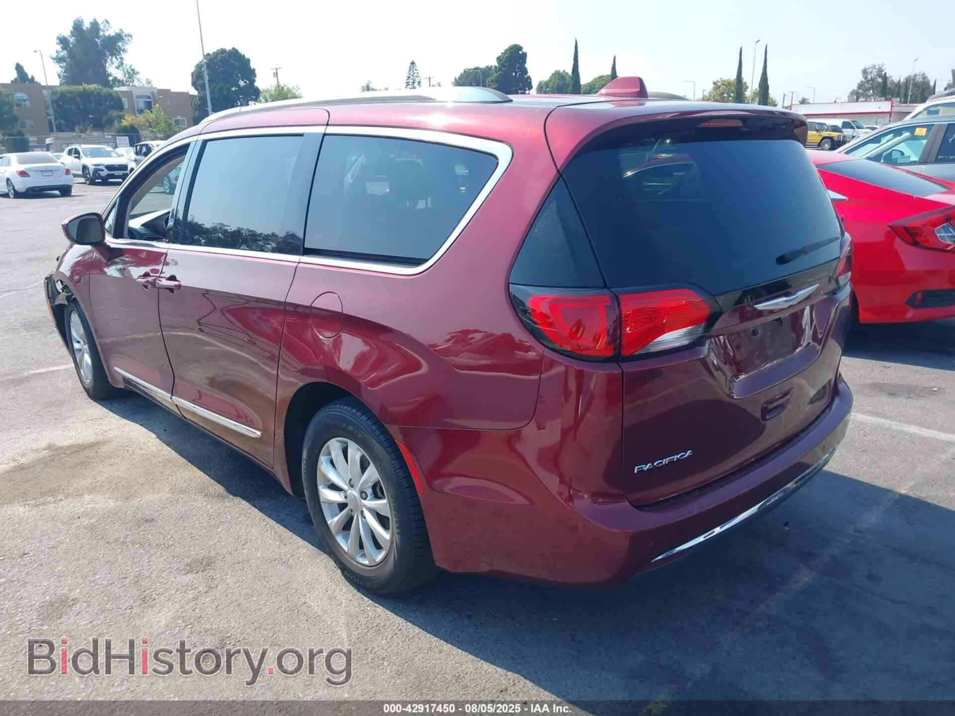 2018 CHRYSLER PACIFICA - VIN: 2C4RC1EG9JR315851 - Фото 3