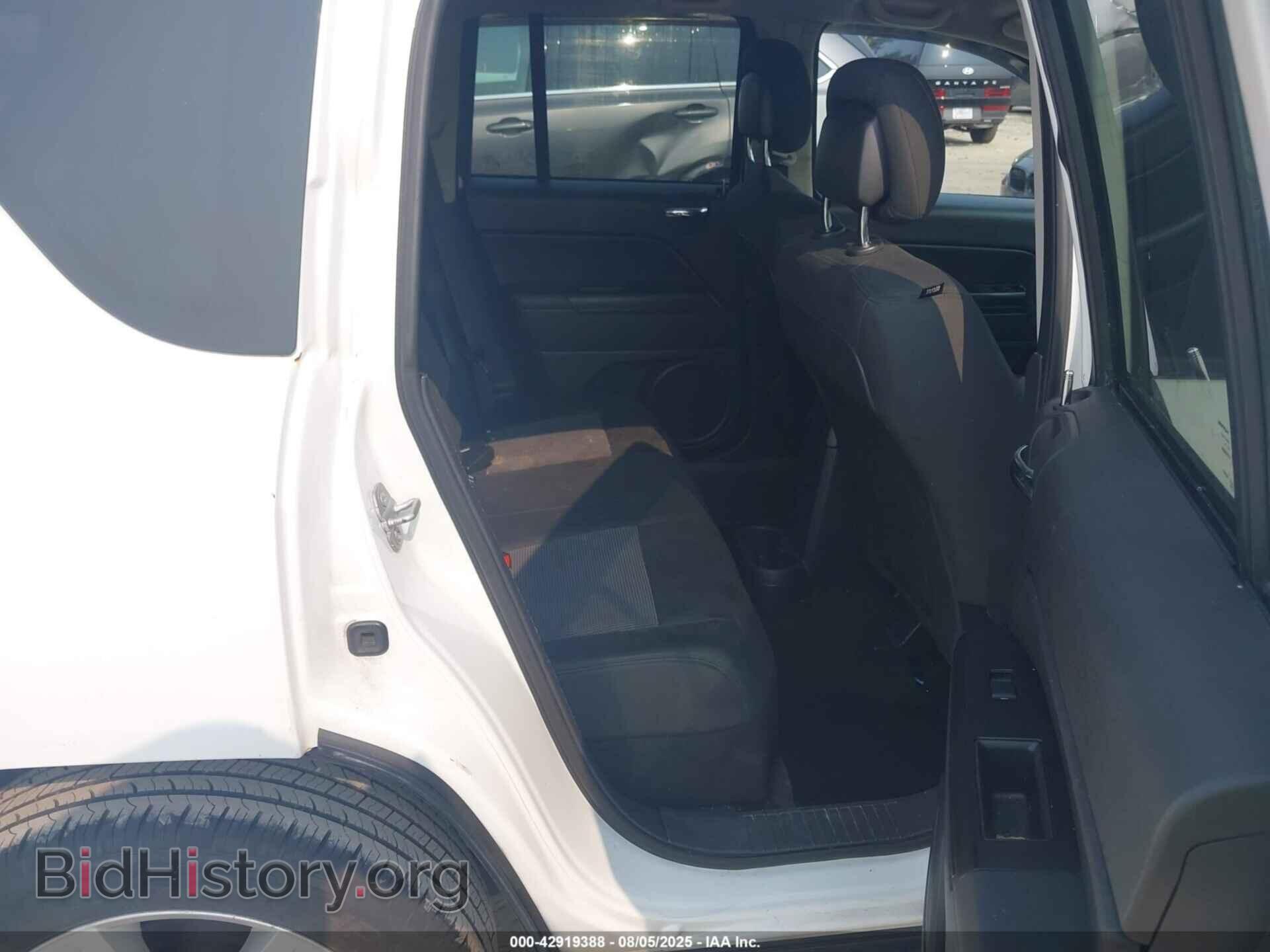 2014 JEEP COMPASS - VIN: 1C4NJDBB7ED773895 - Фото 8