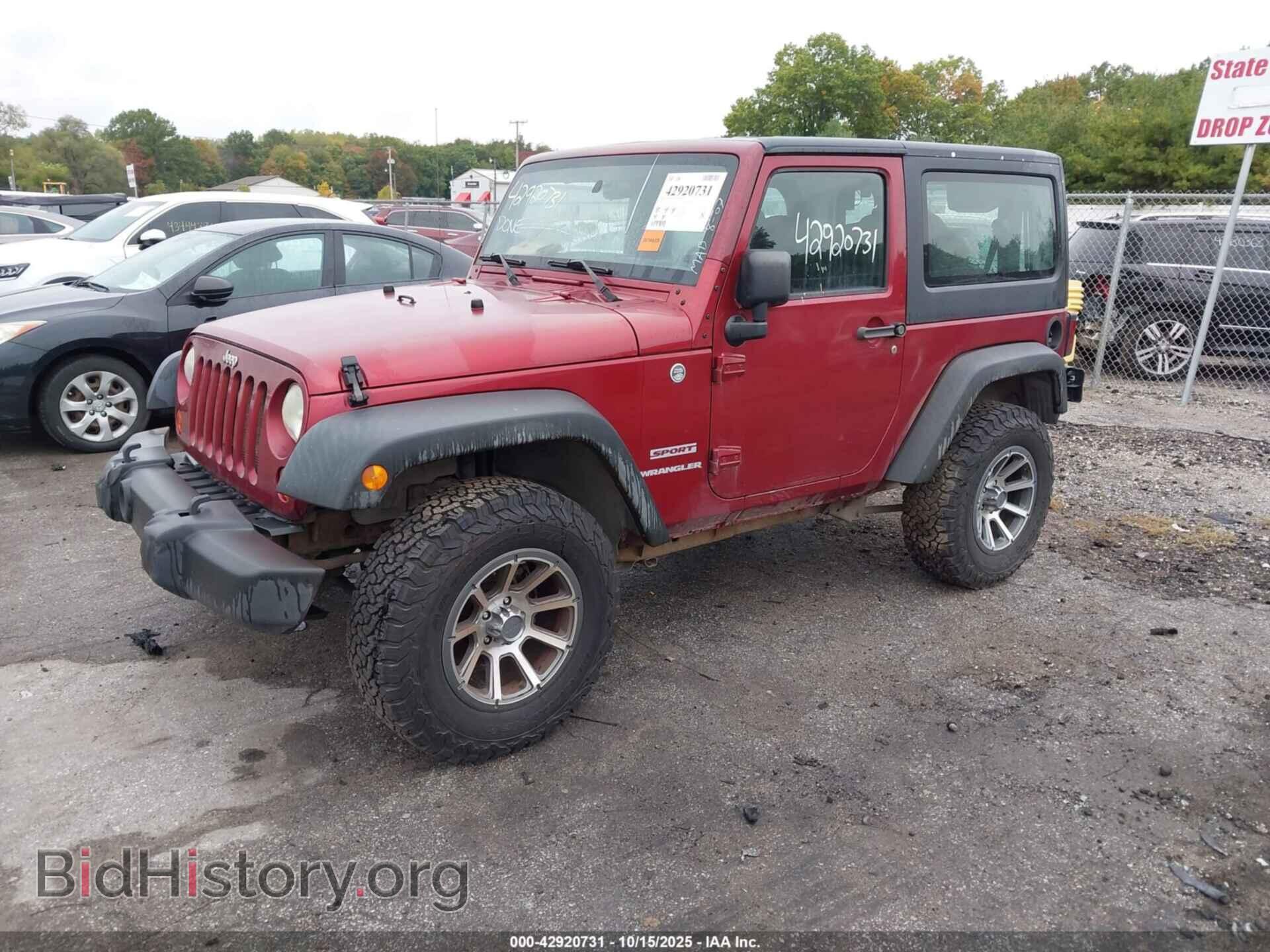 2011 JEEP WRANGLER - VIN: 1J4AA2D15BL585444 - Фото 2