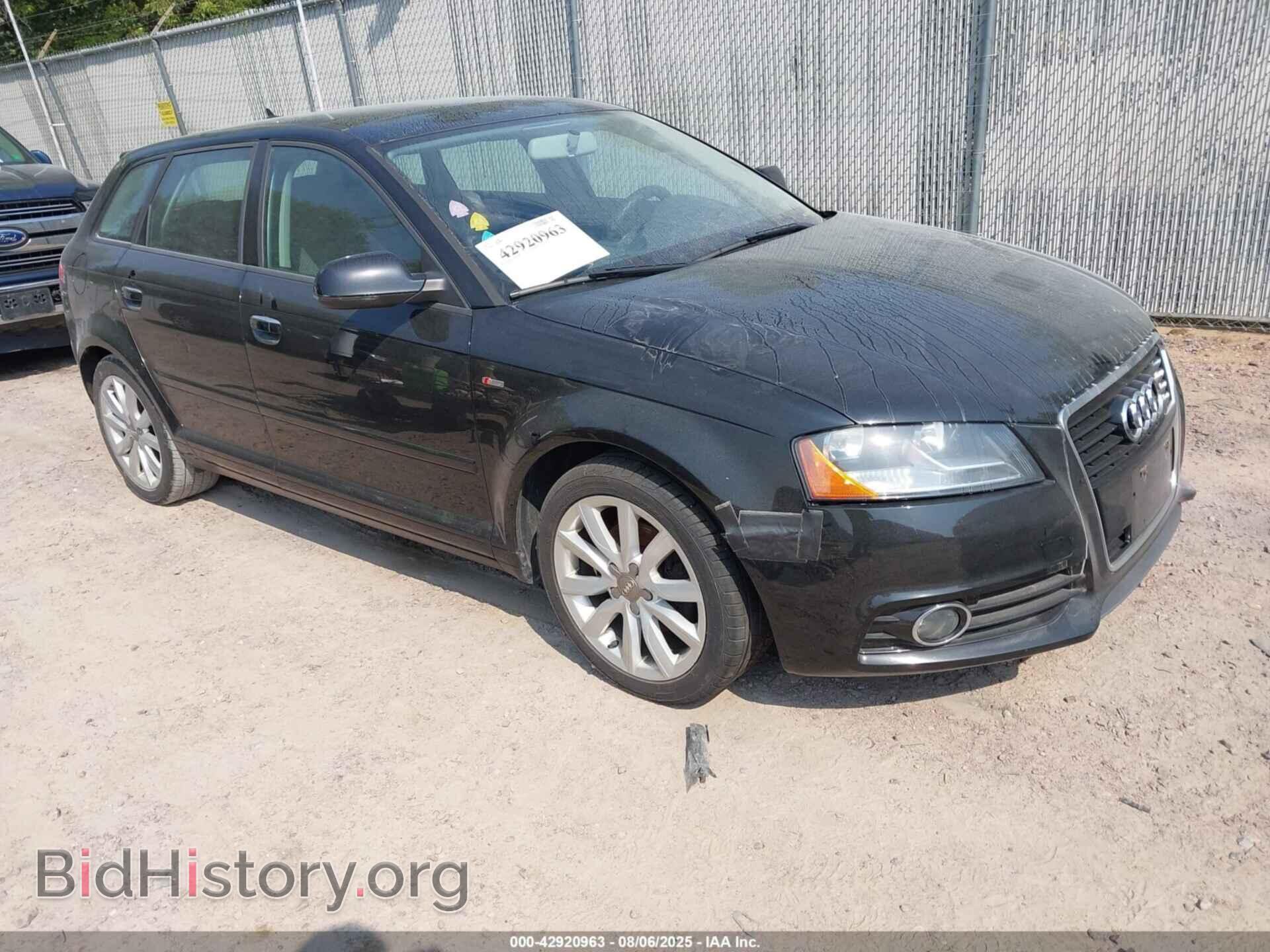 Photo WAUBJBFM3BA073143 - AUDI A3 2011