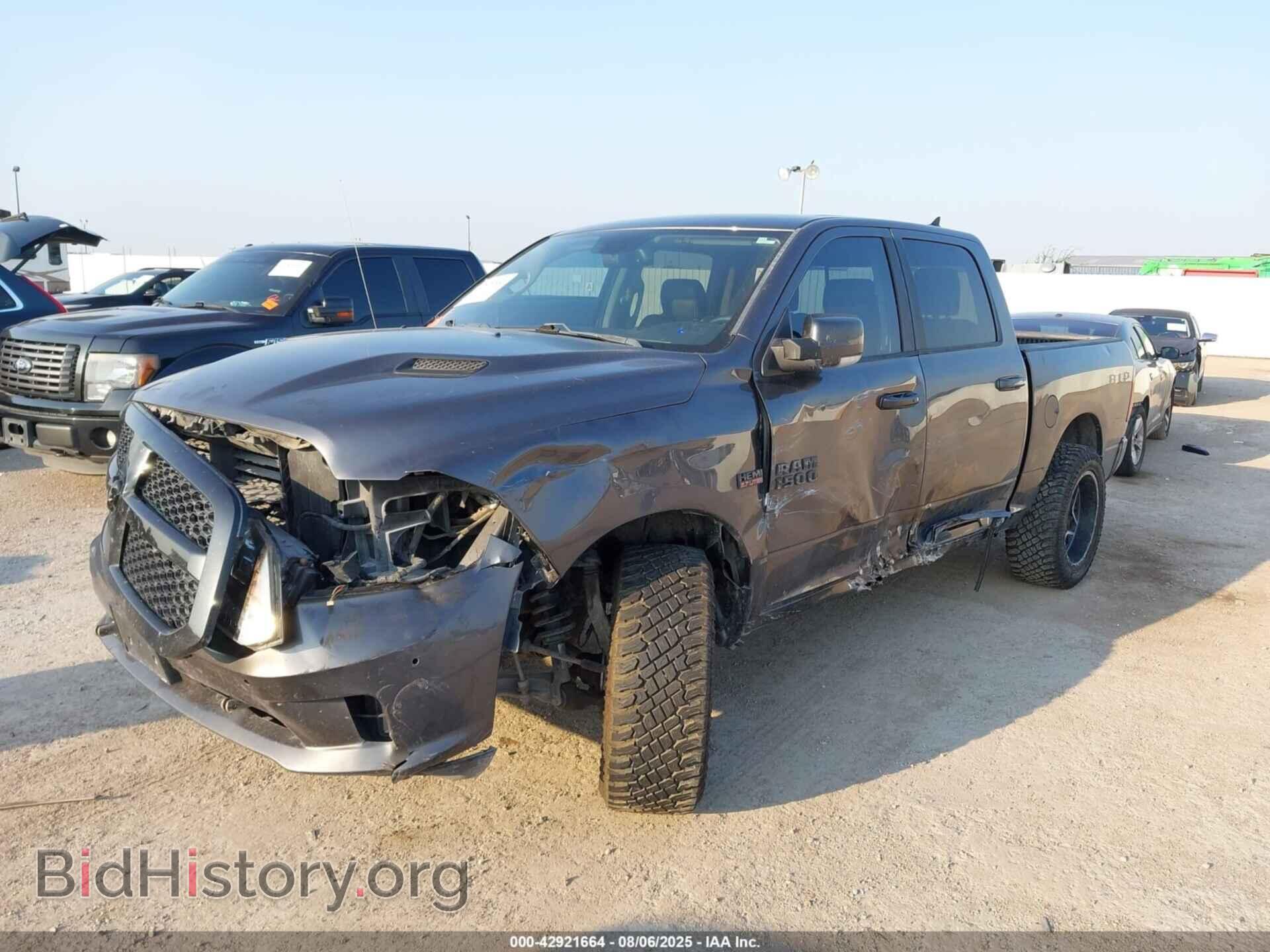 2018 RAM 1500 - VIN: 1C6RR7MT7JS109742 - Фото 2
