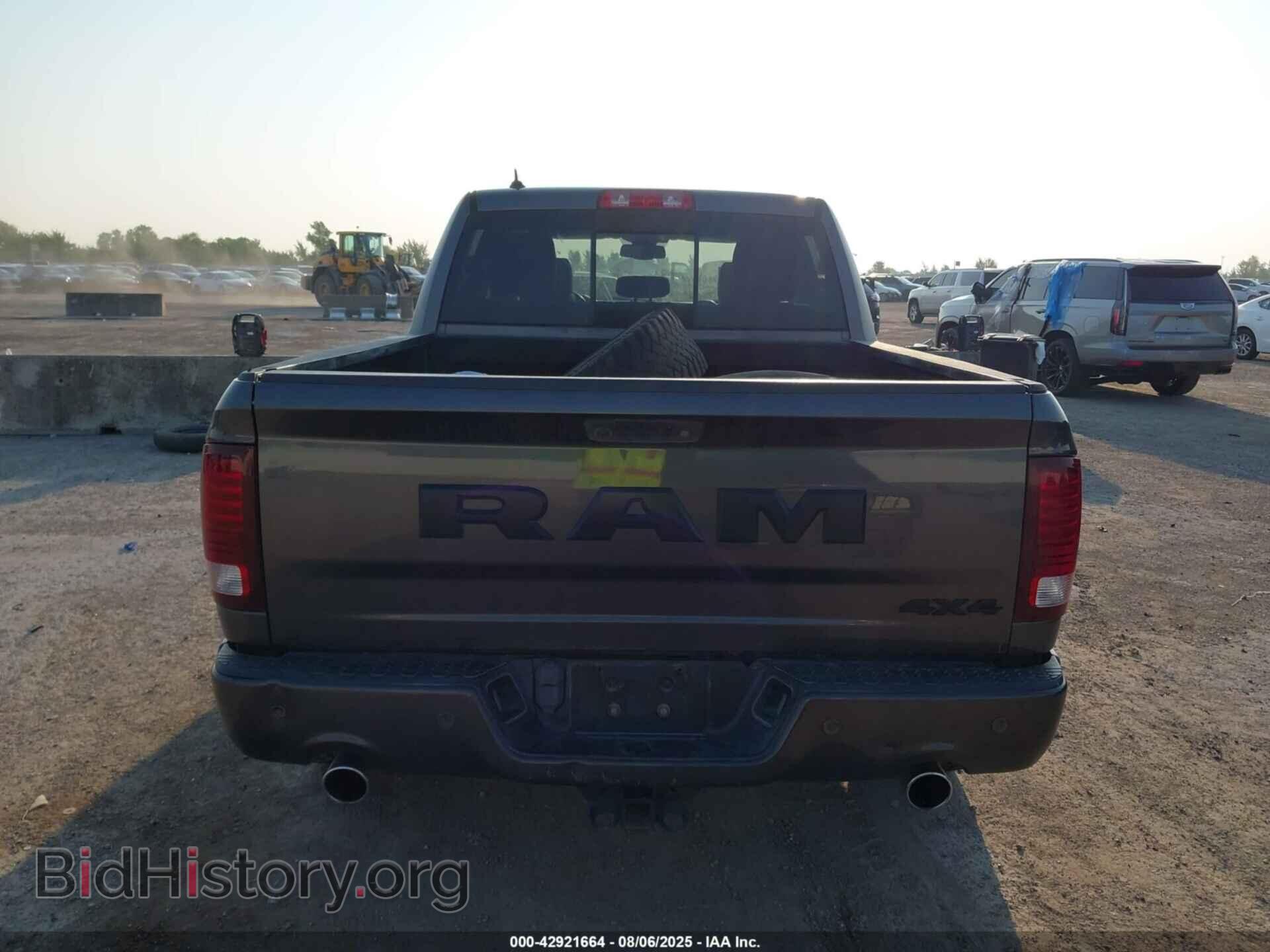2018 RAM 1500 - VIN: 1C6RR7MT7JS109742 - Фото 16