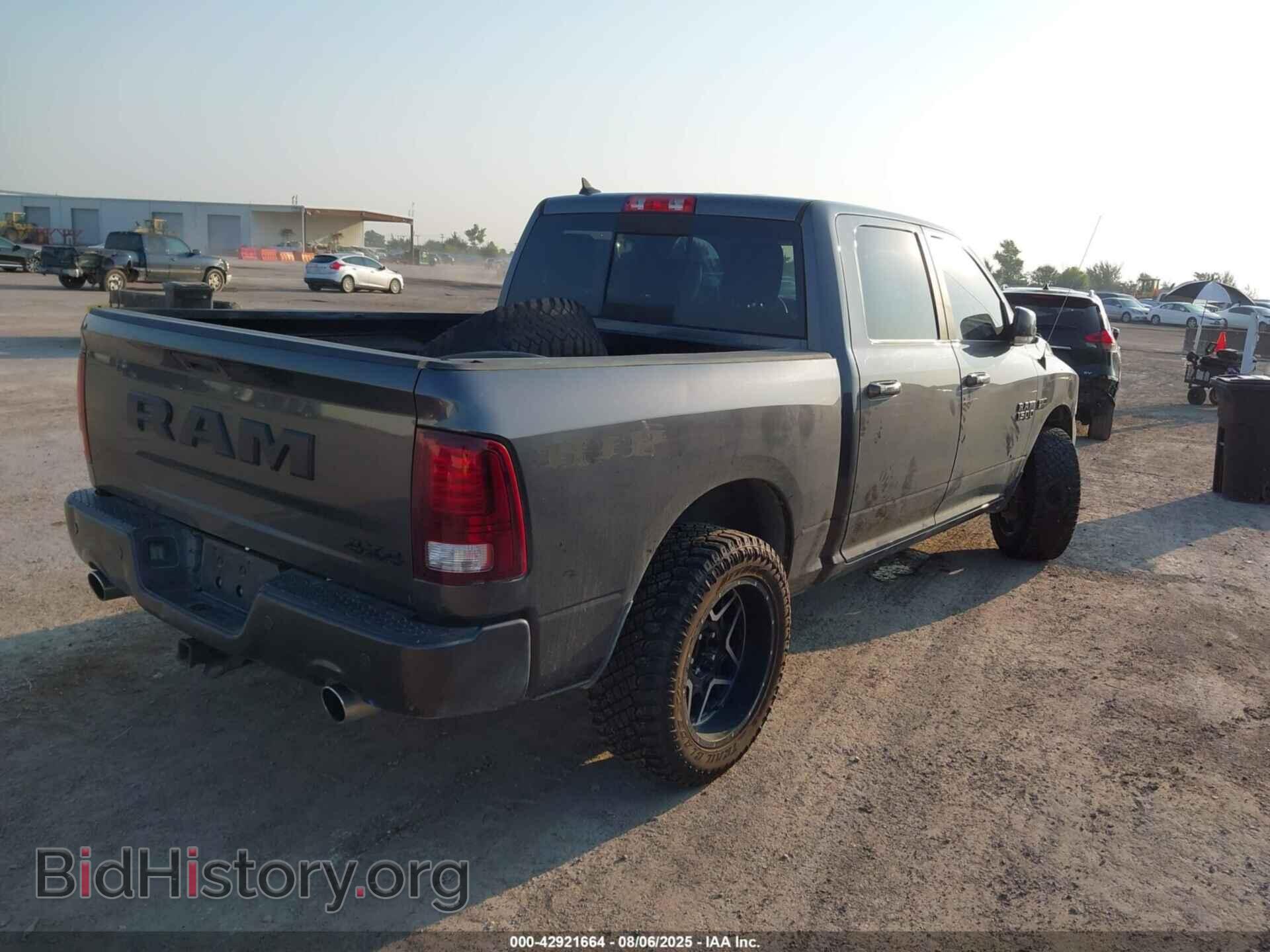 2018 RAM 1500 - VIN: 1C6RR7MT7JS109742 - Фото 4