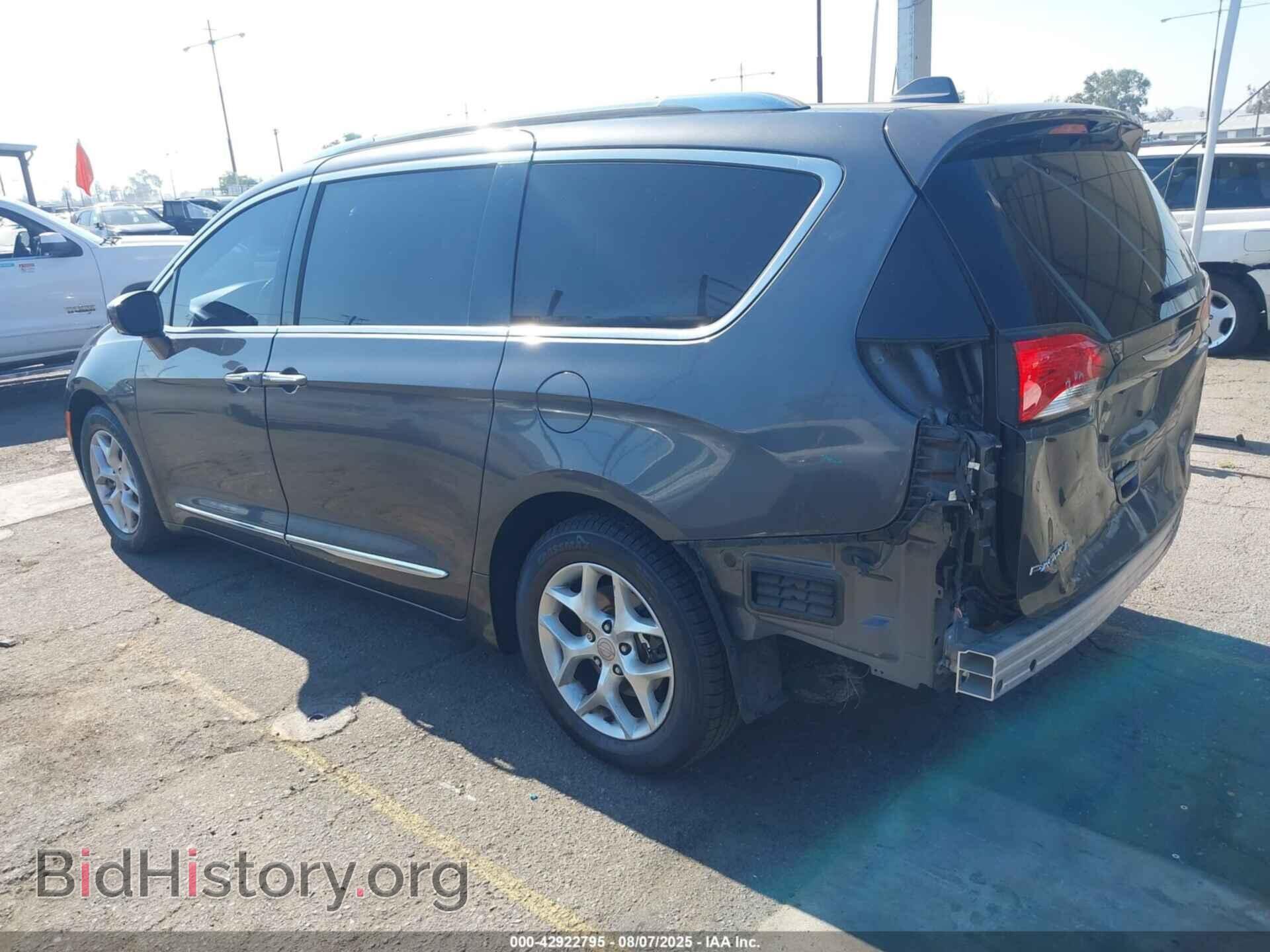 2017 CHRYSLER PACIFICA - VIN: 2C4RC1EG7HR850901 - Photo 3