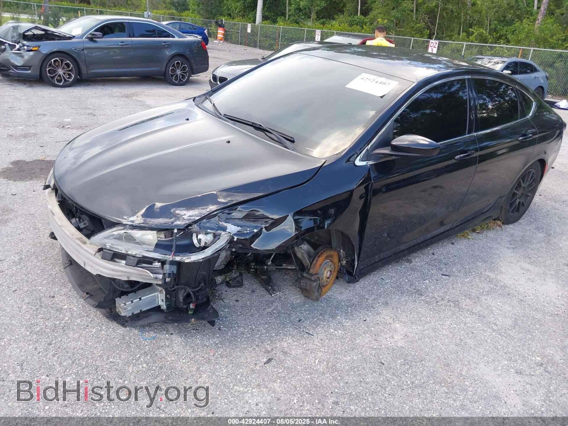 2015 CHRYSLER 200 - VIN: 1C3CCCAB6FN539292 - Фото 2