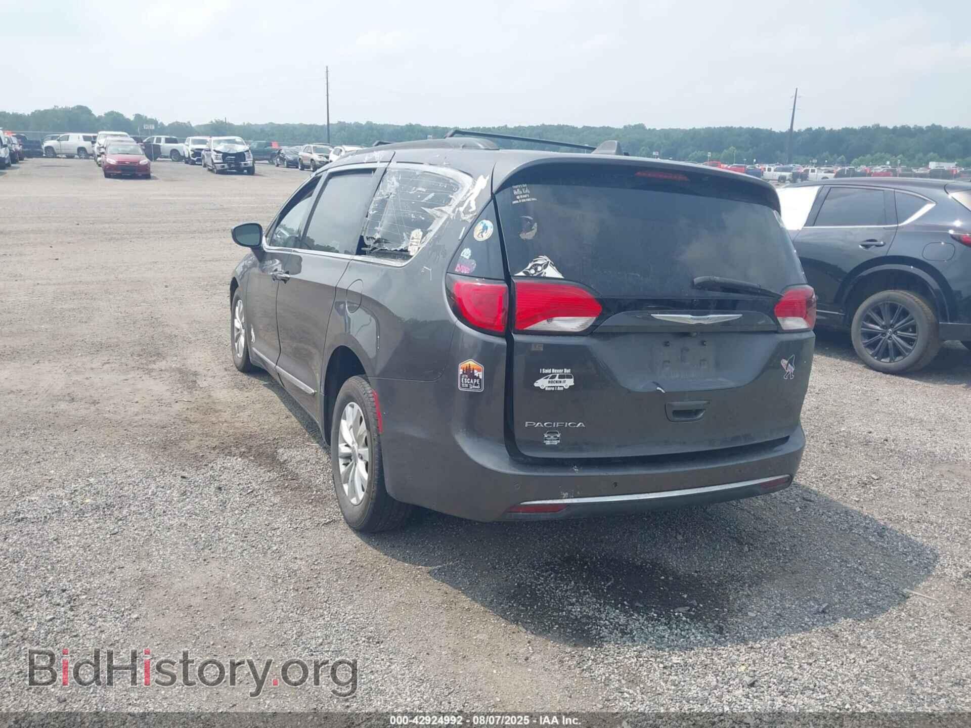 2017 CHRYSLER PACIFICA - VIN: 2C4RC1BG9HR730344 - Фото 3