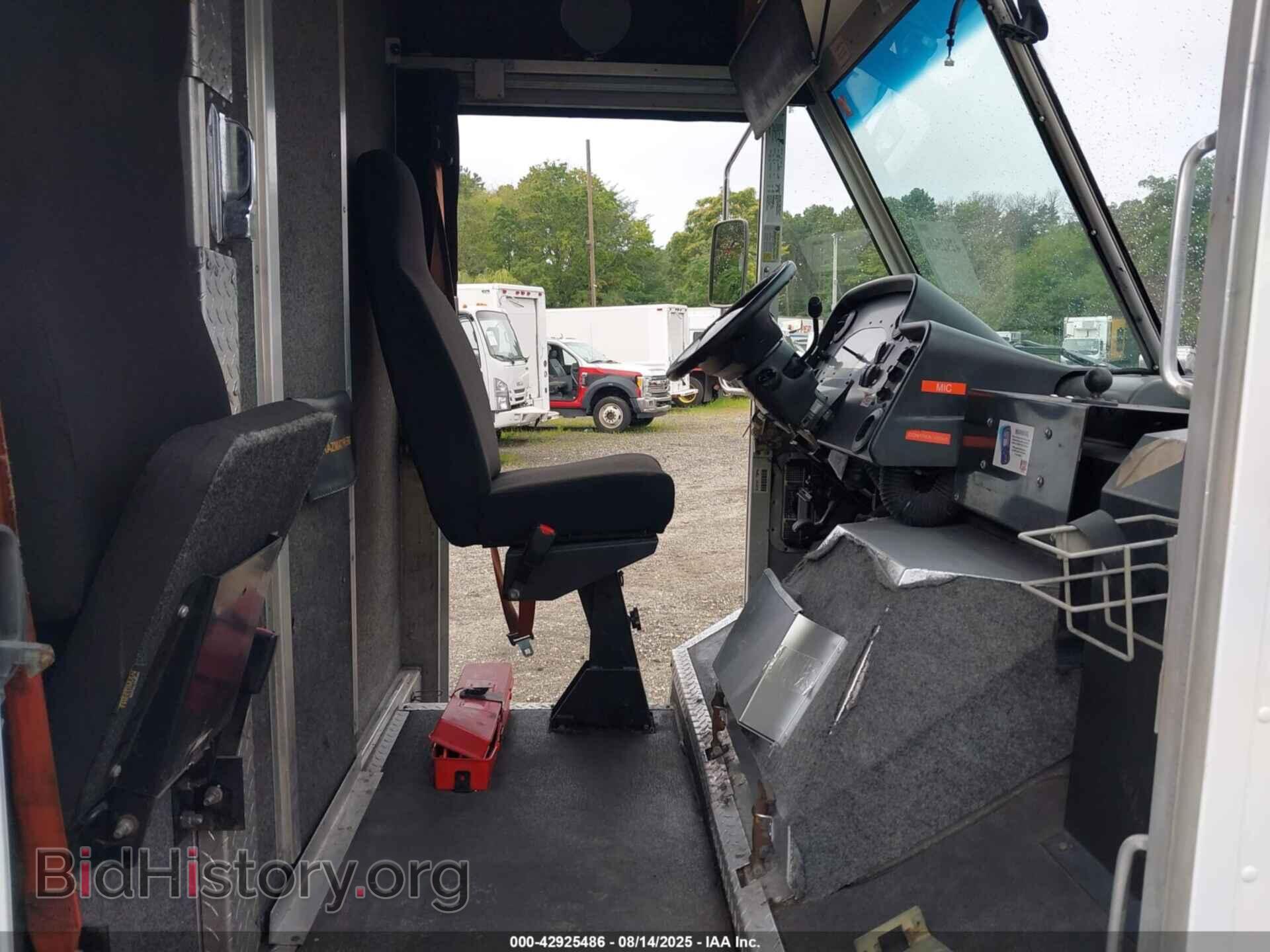 2007 FORD E-350 STRIPPED - VIN: 1FCKE39L87DA68302 - Photo 7