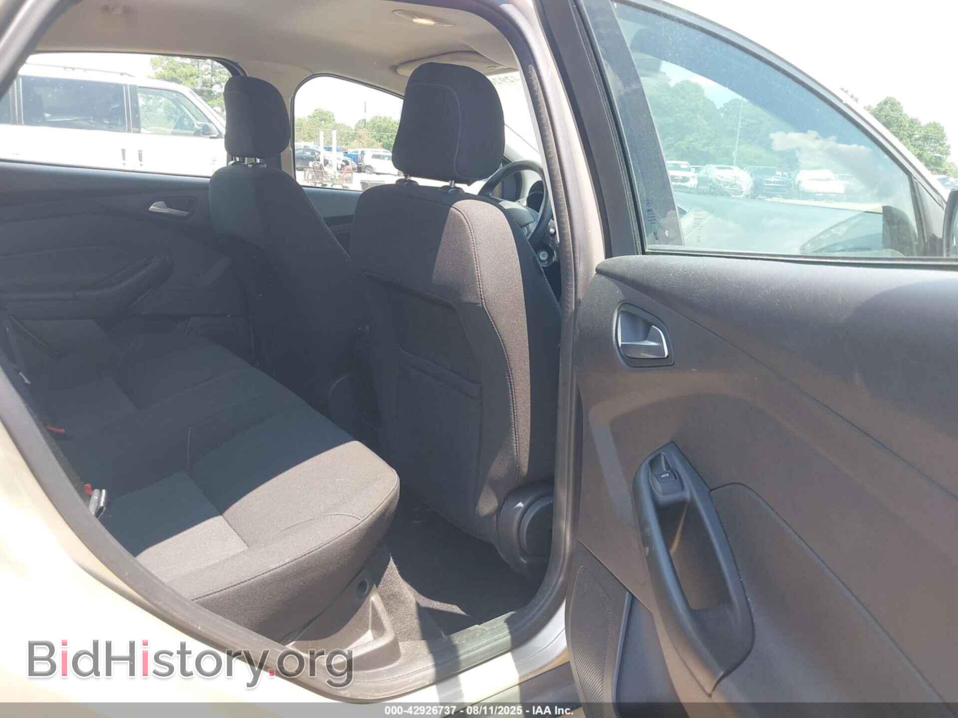 2018 FORD FOCUS - VIN: 1FADP3FE4JL229157 - Фото 8