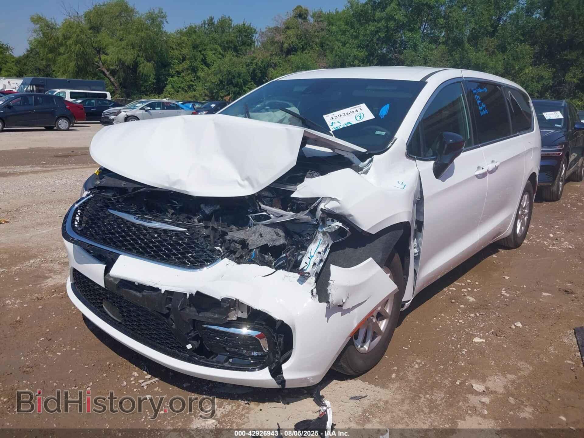2025 CHRYSLER PACIFICA - VIN: 2C4RC1BG9SR523847 - Photo 2