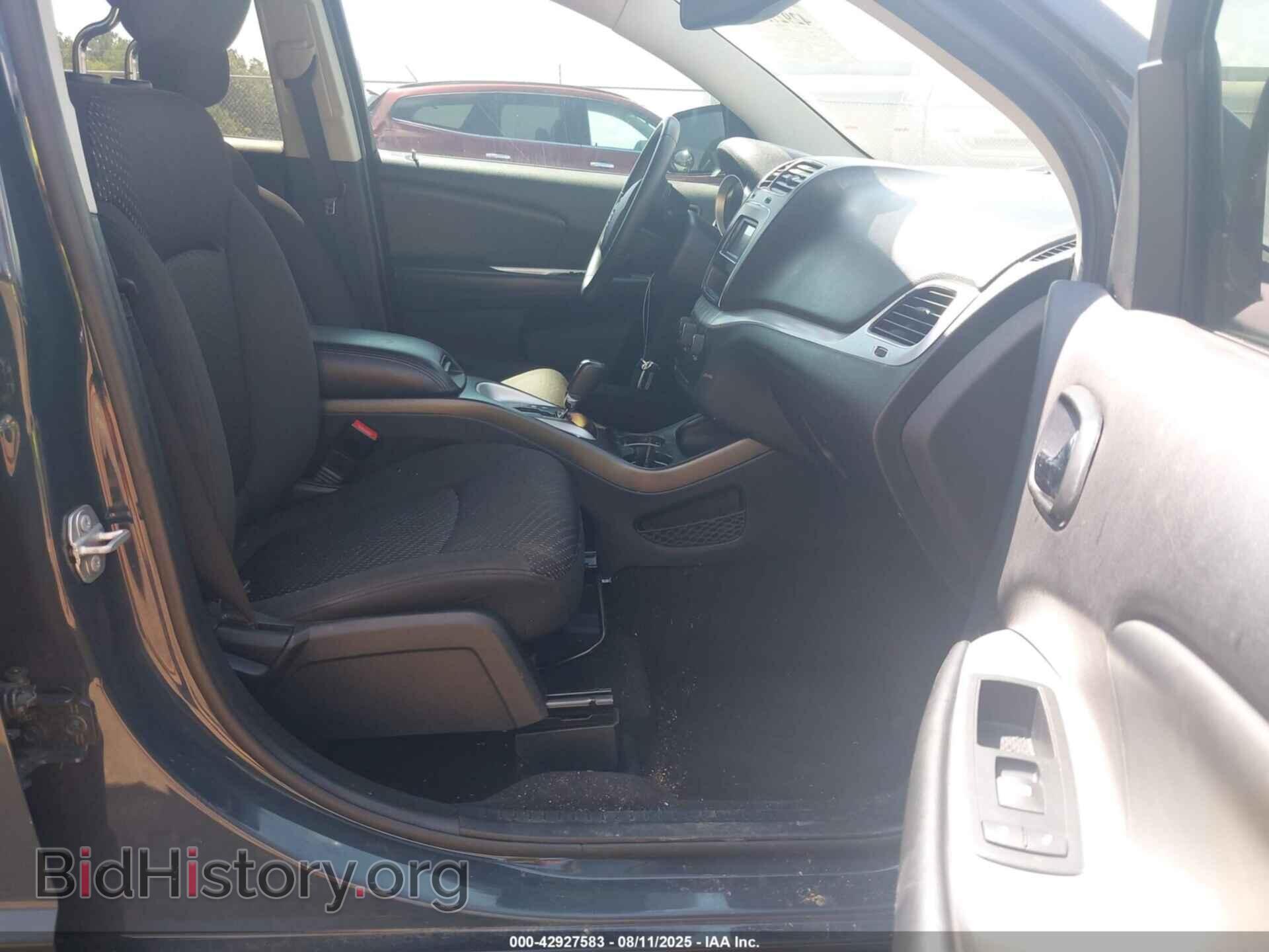 2017 DODGE JOURNEY - VIN: 3C4PDCGB7HT601643 - Фото 5