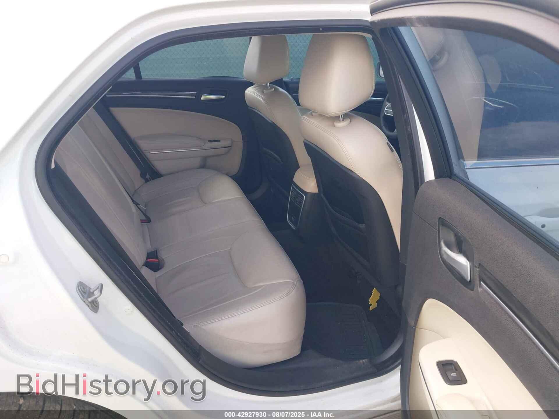 2017 CHRYSLER 300 - VIN: 2C3CCAAG2HH577680 - Фото 8