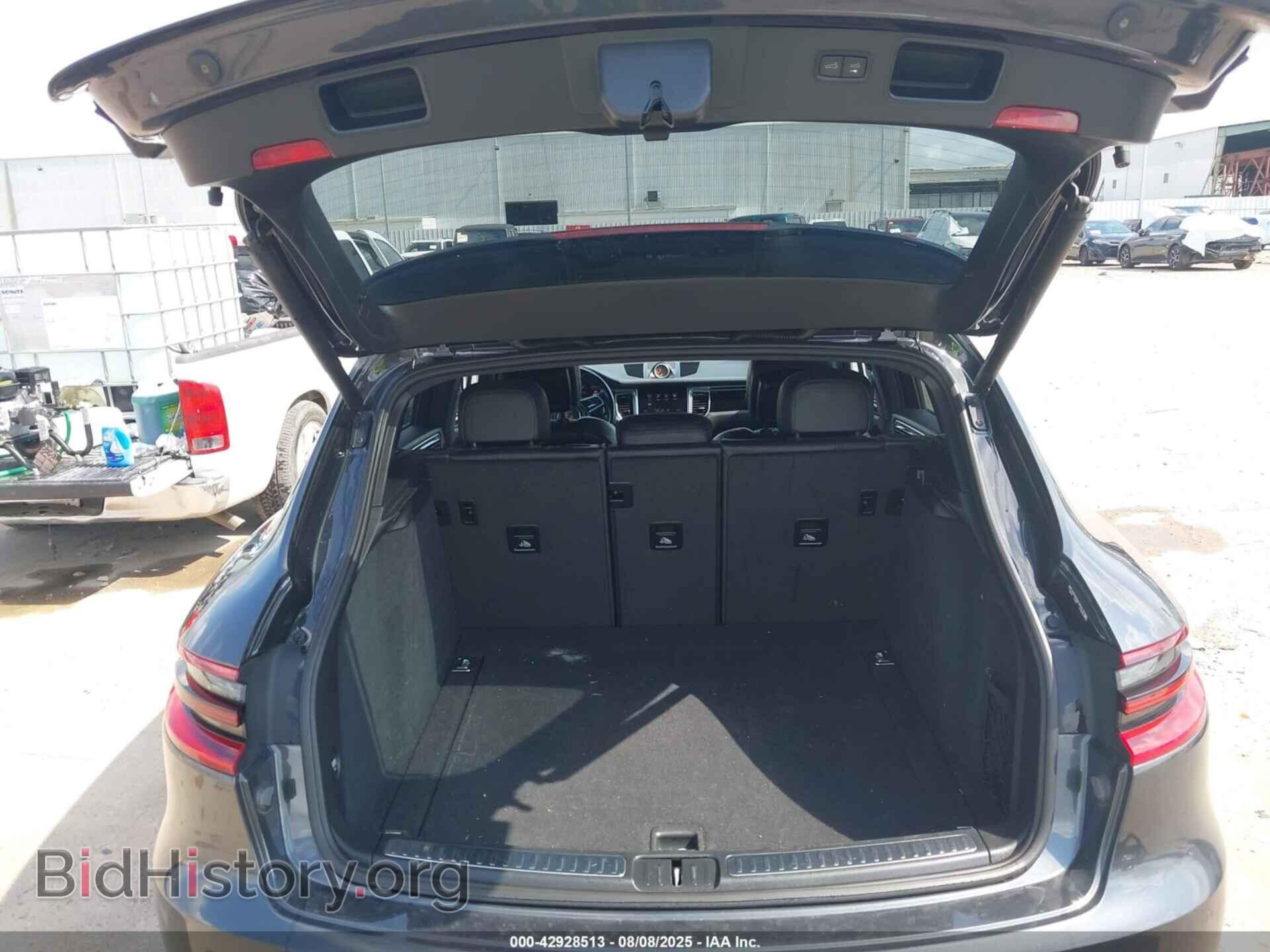 2017 PORSCHE MACAN - VIN: WP1AA2A59HLB04132 - Photo 18