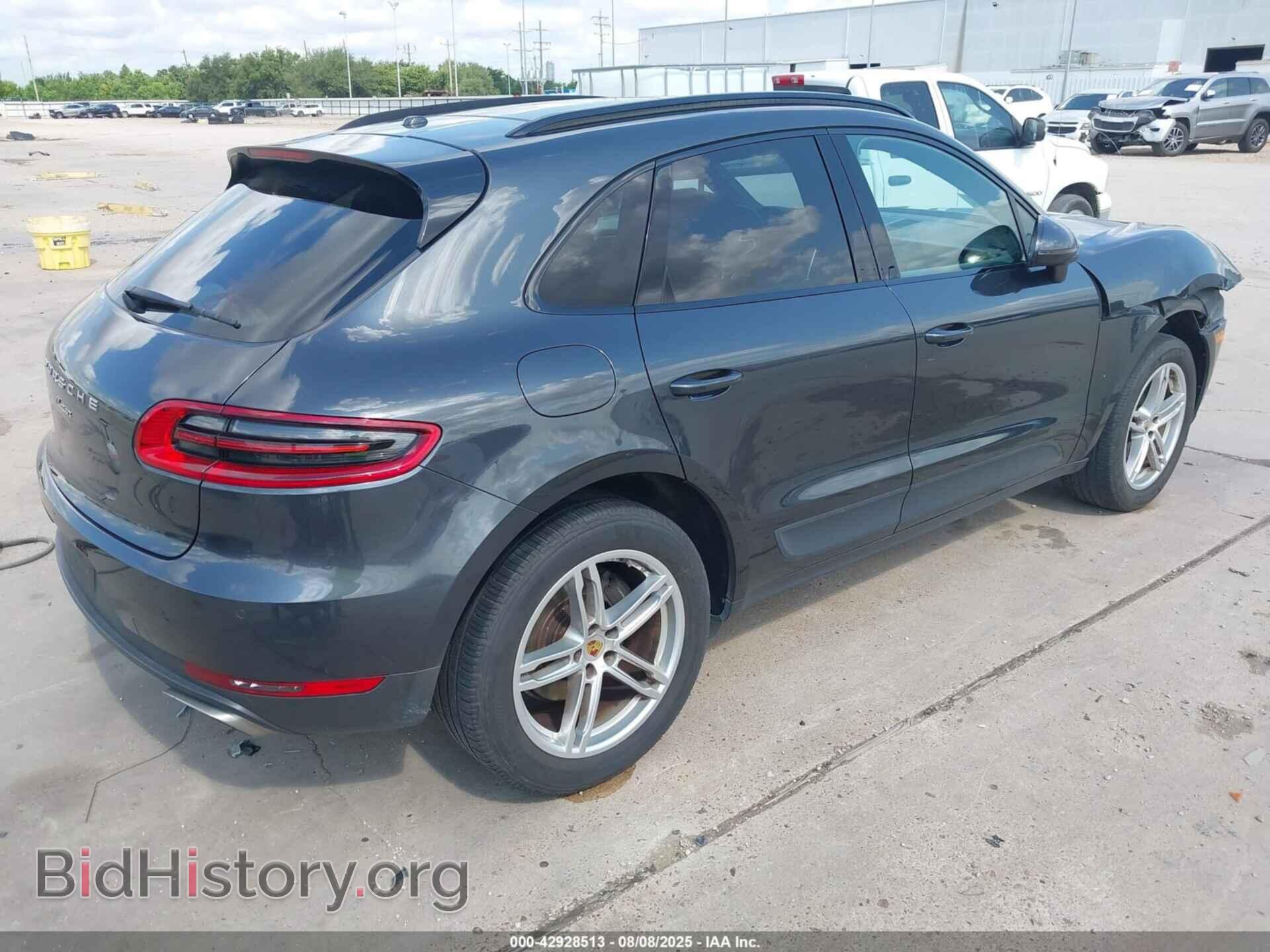 2017 PORSCHE MACAN - VIN: WP1AA2A59HLB04132 - Photo 4