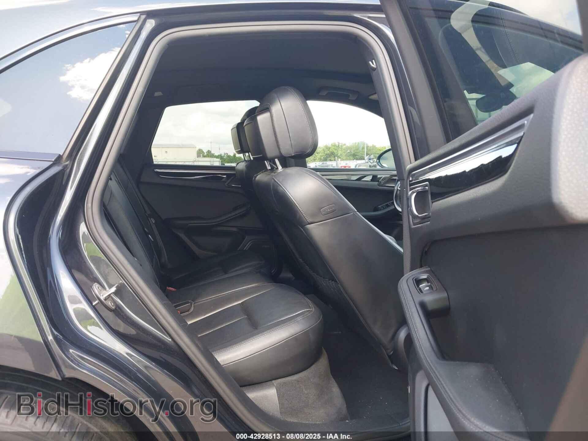 2017 PORSCHE MACAN - VIN: WP1AA2A59HLB04132 - Photo 8