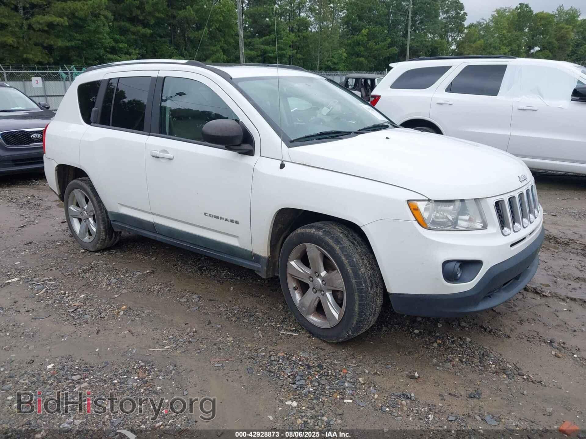 Photo 1J4NT5FB5BD230870 - JEEP COMPASS 2011